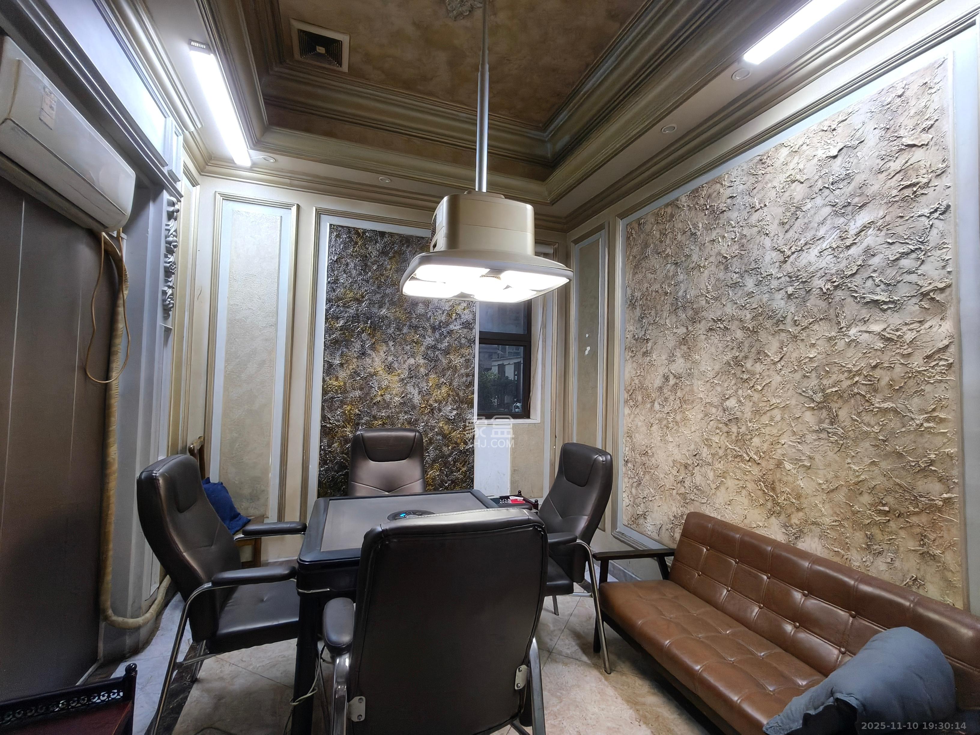 华润置地广场二期   240.0㎡      8500.0元/月室内图