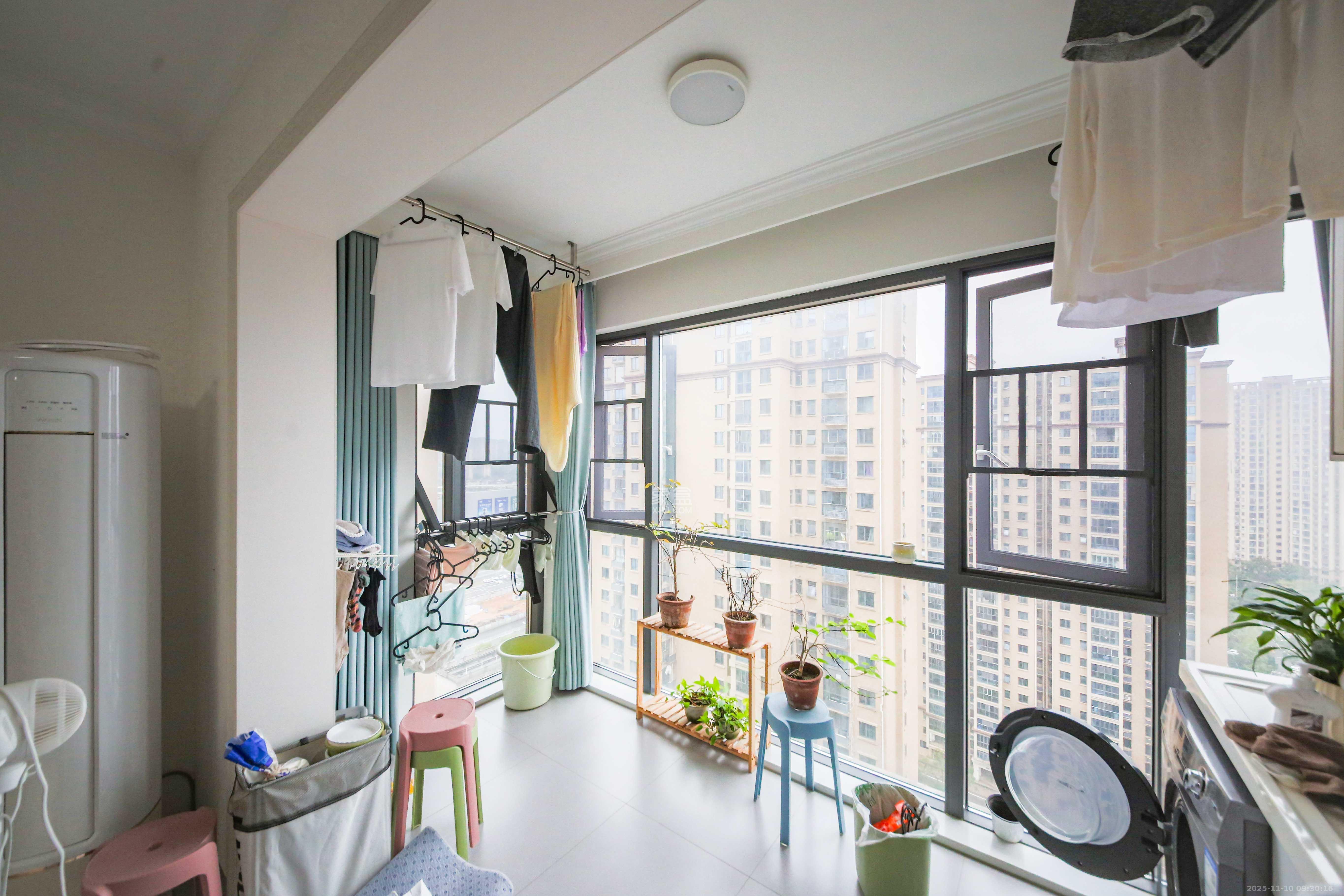 中南红领邦（红星嘉和苑）  3室2厅1卫    85.0万阳台