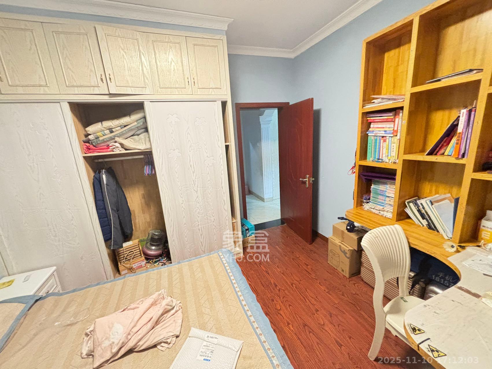 万科魅力之城  3室2厅2卫    2500.0元/月室内图