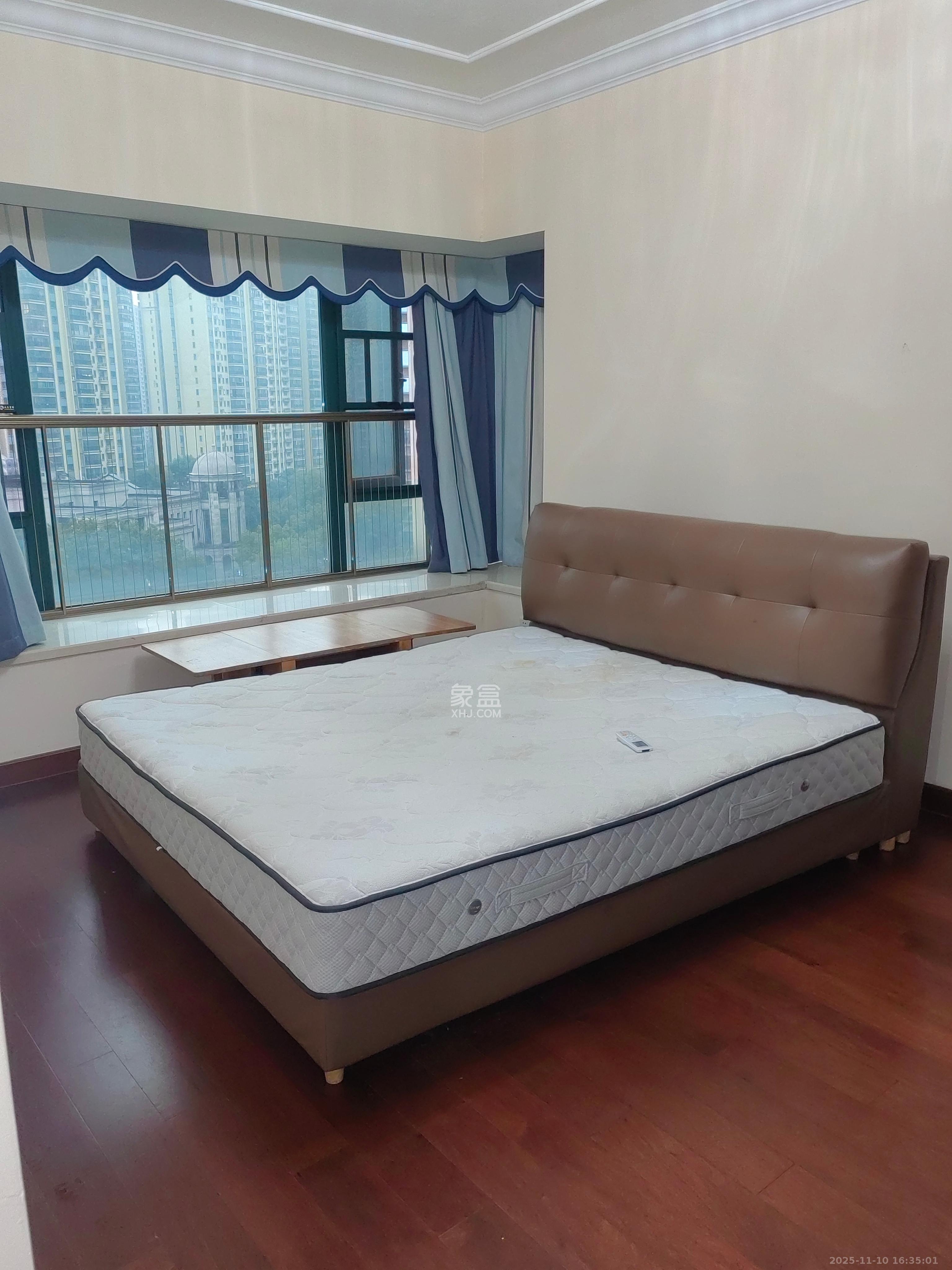 恒大翡翠华庭 3室2厅2卫 2600.0元/月 恒大翡翠华庭 3室2厅2卫 2600.0元/月室内图