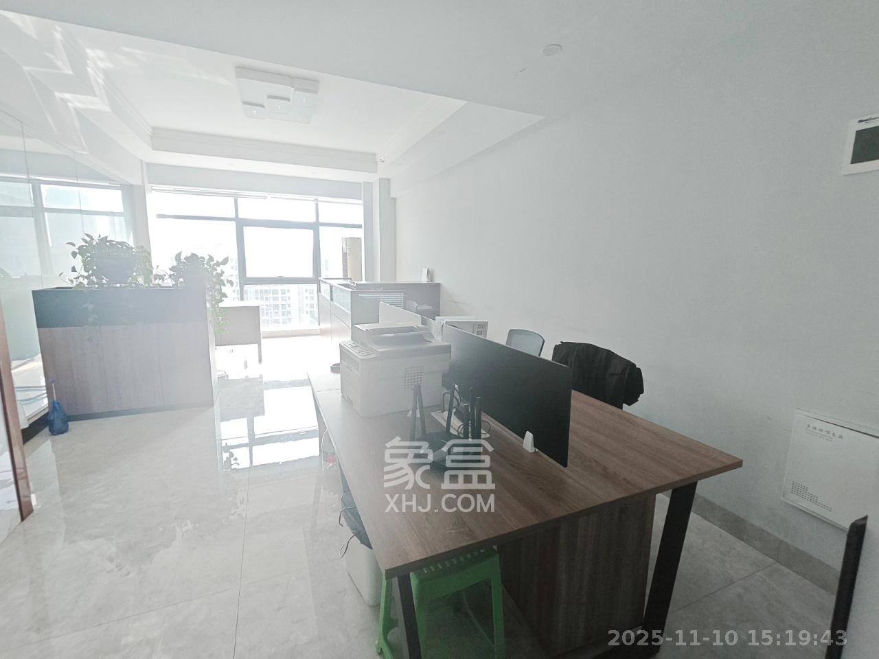 荣盛花语馨苑  1室1厅2卫    4900.0元/月