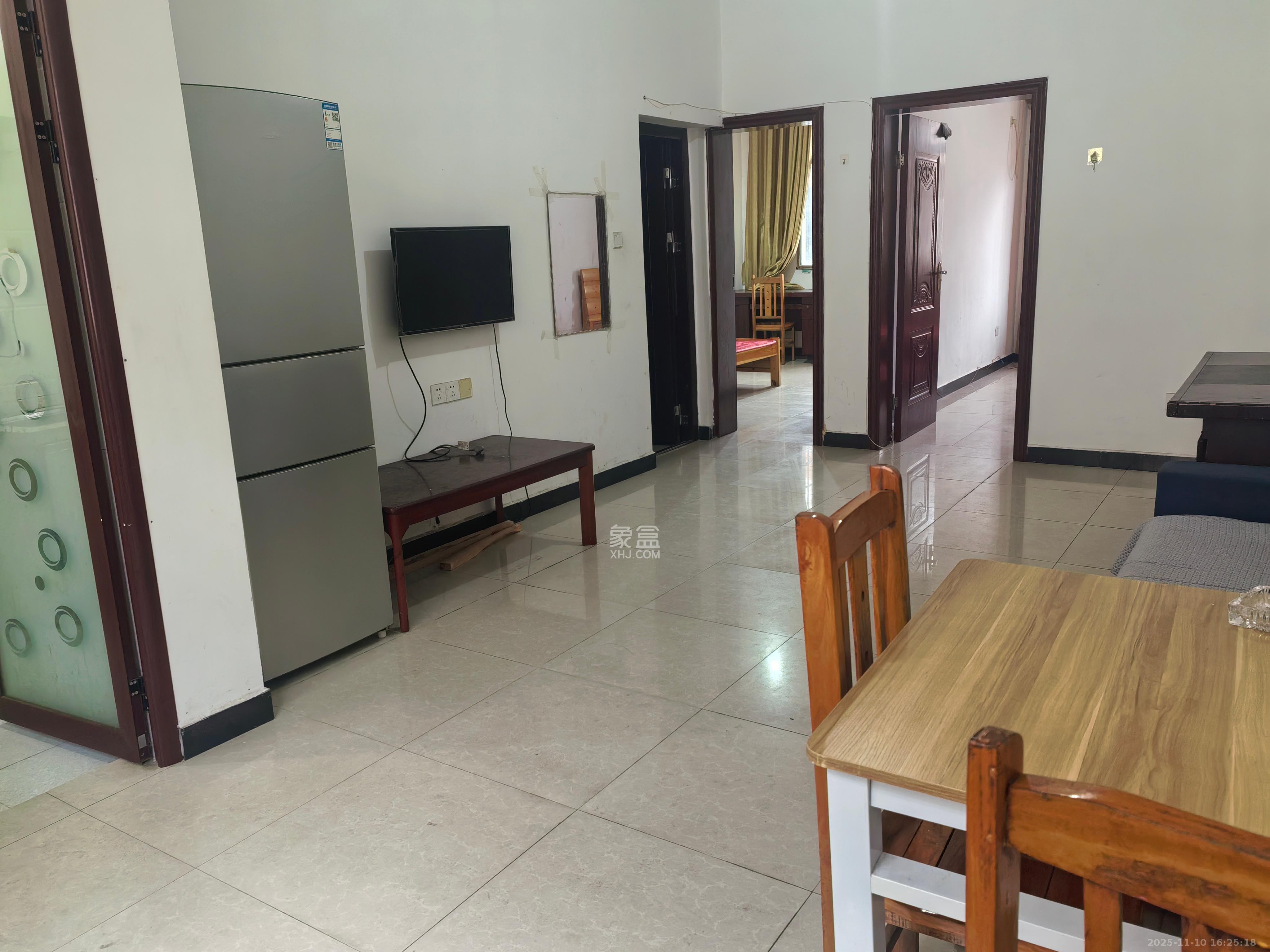 星沙四区  2室2厅1卫    1100.0元/月