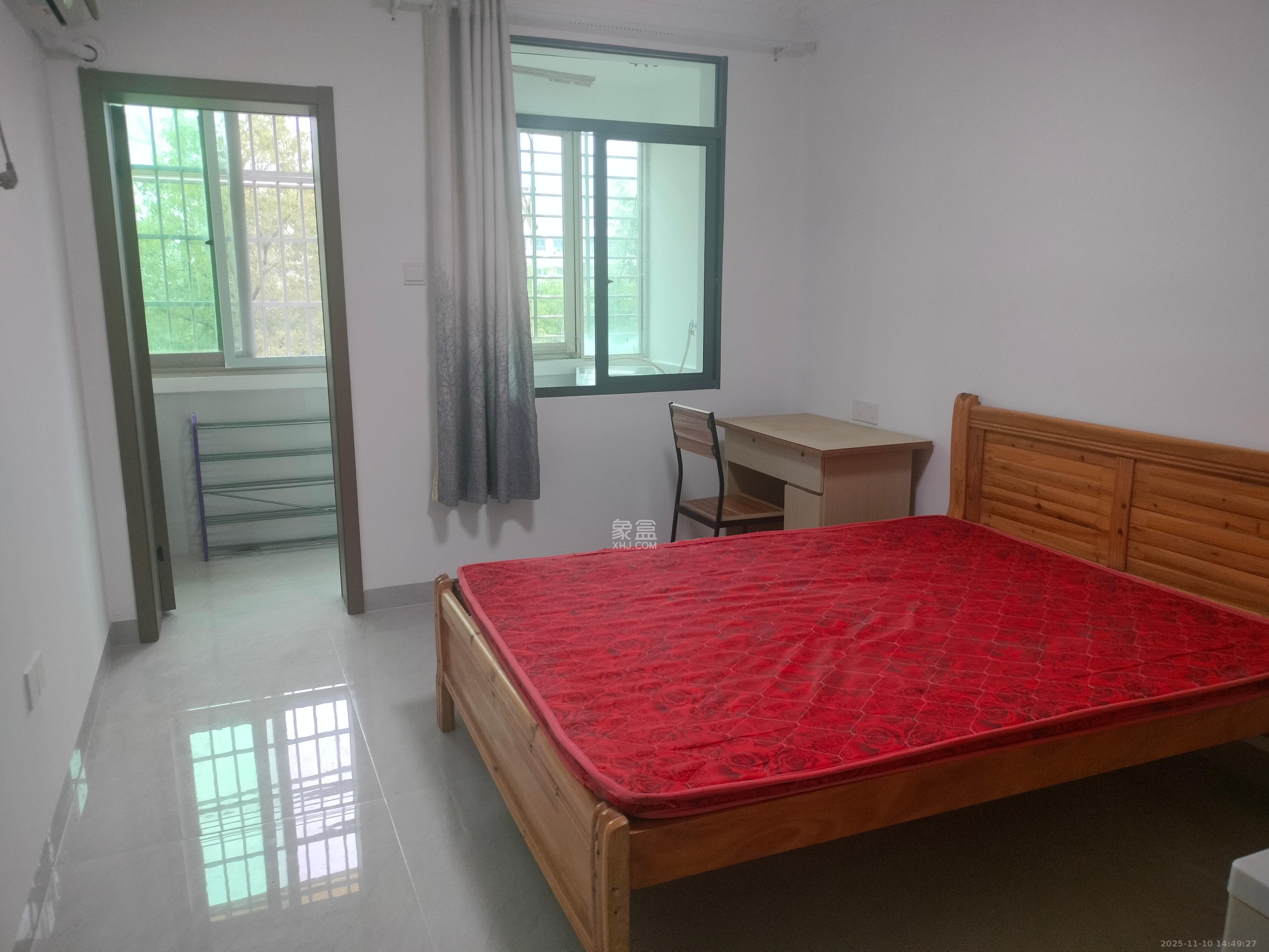 涂家冲社区（涂新小区、农商银行宿舍）  2室1厅1卫    1700.0元/月