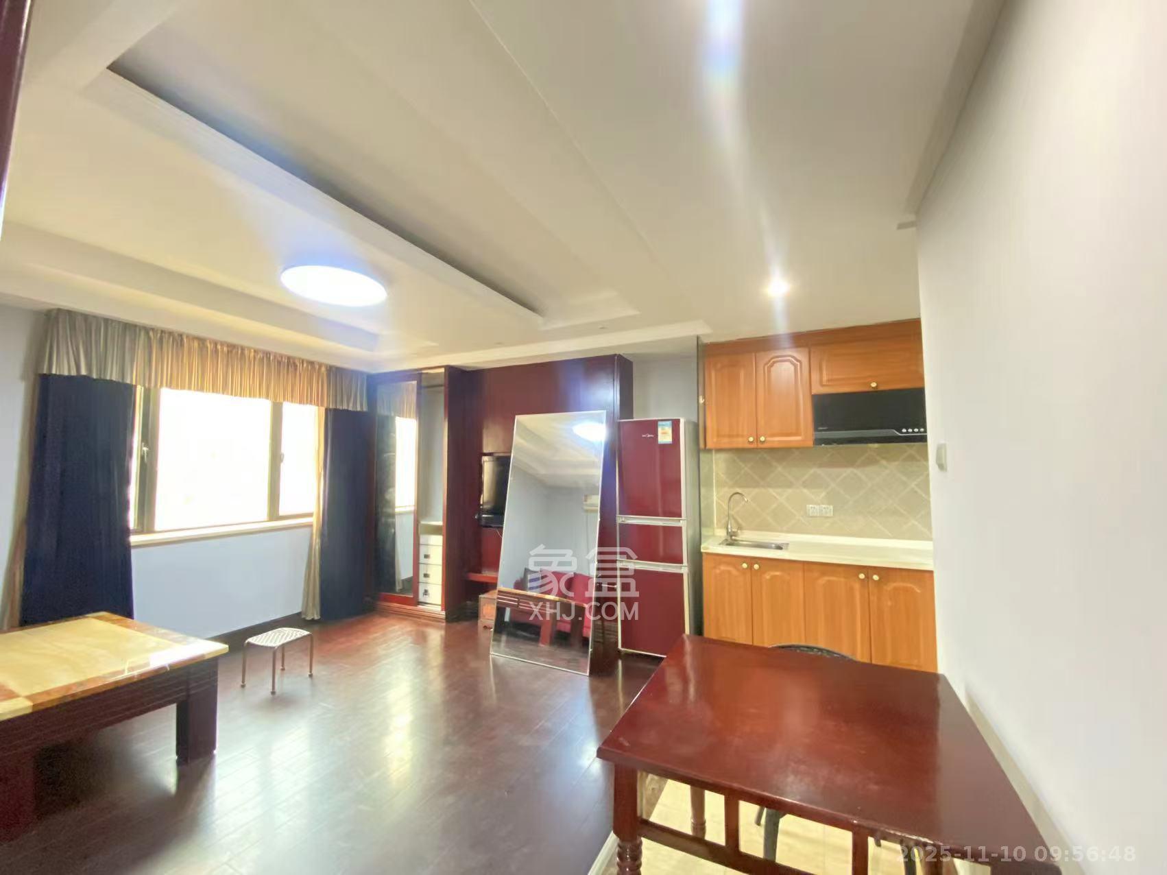 沁园春御院  1室1厅1卫    2200.0元/月室内图