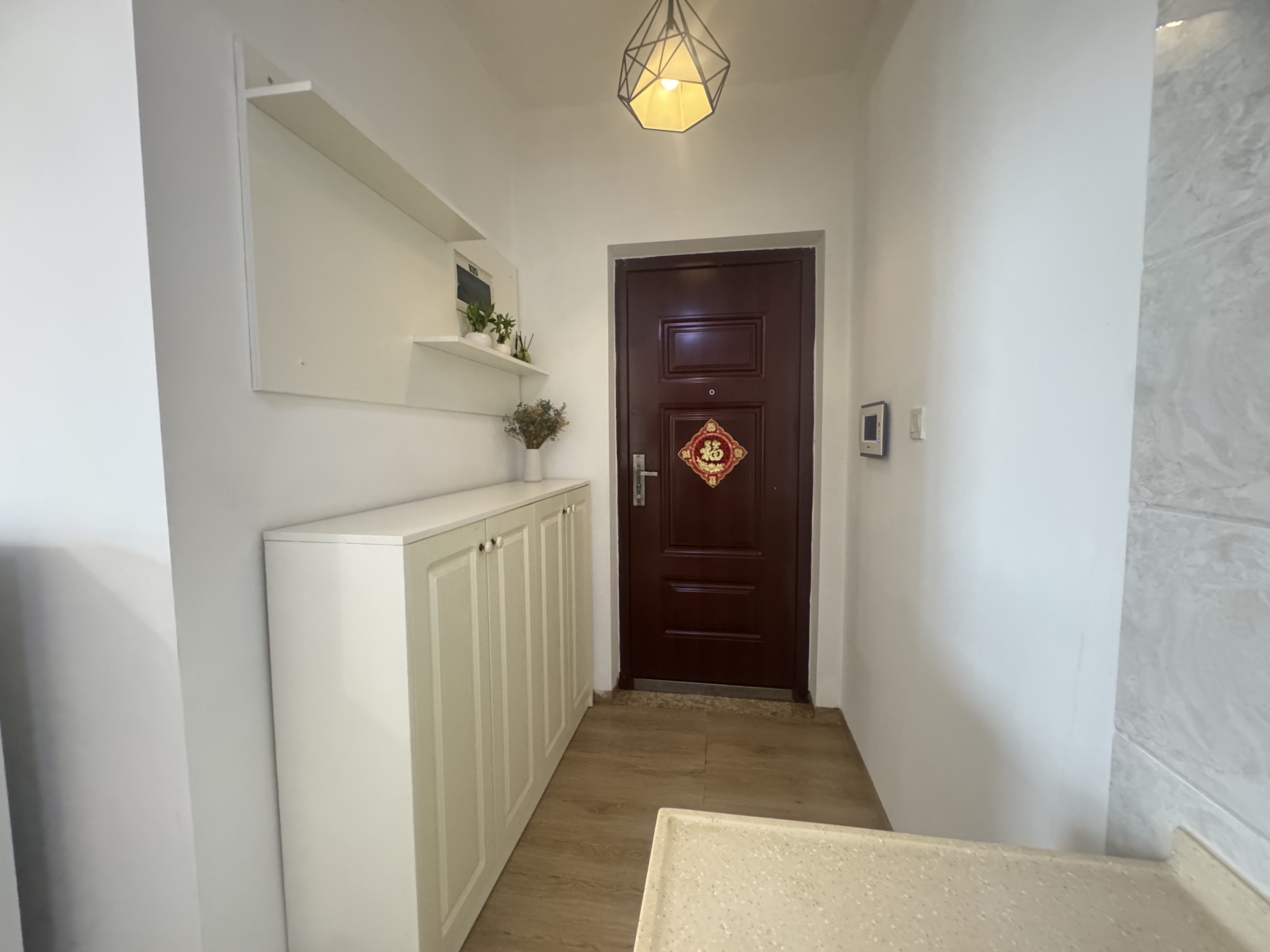 海阔天空-国瑞城四期(爵仕苑) 1室1厅1卫 2300.0元/月 海阔天空-国瑞城四期(爵仕苑) 1室1厅1卫 2300.0元/月室内图