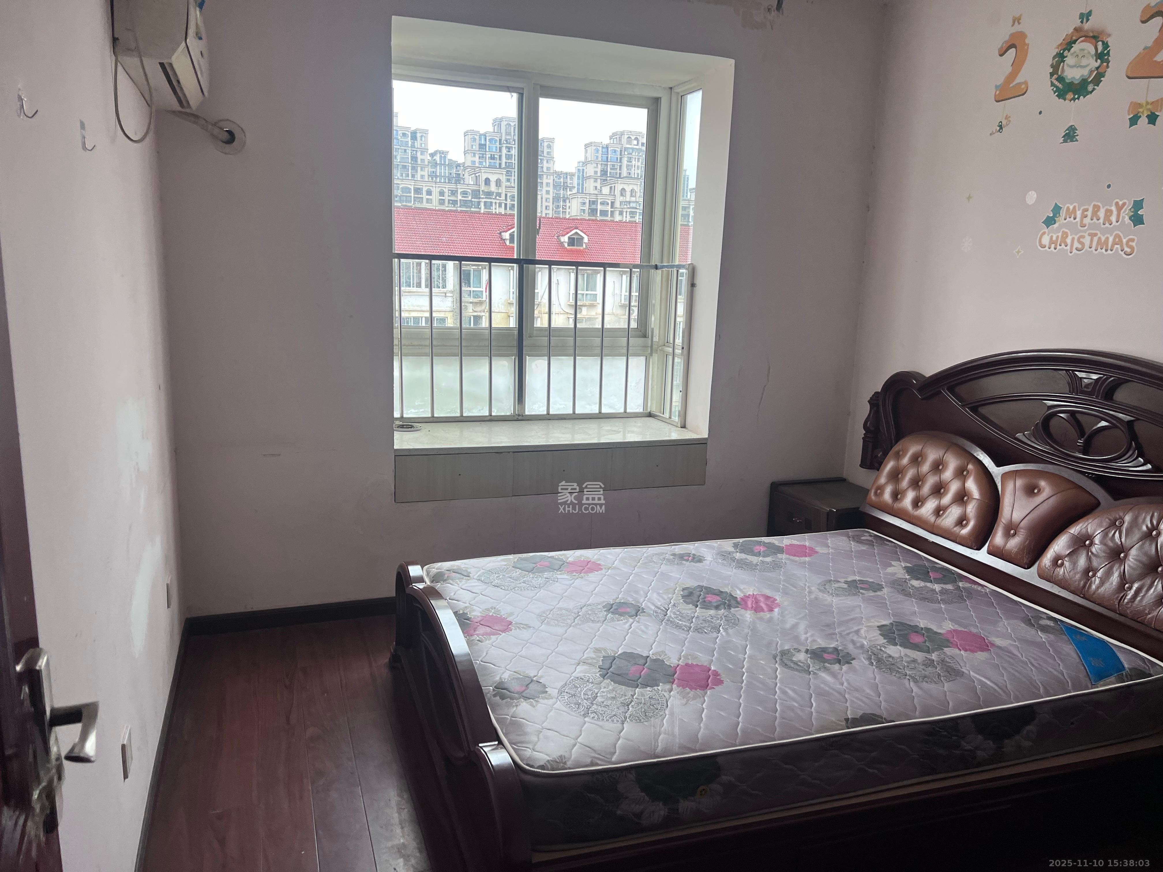 德润园  3室2厅1卫    1800.0元/月室内图