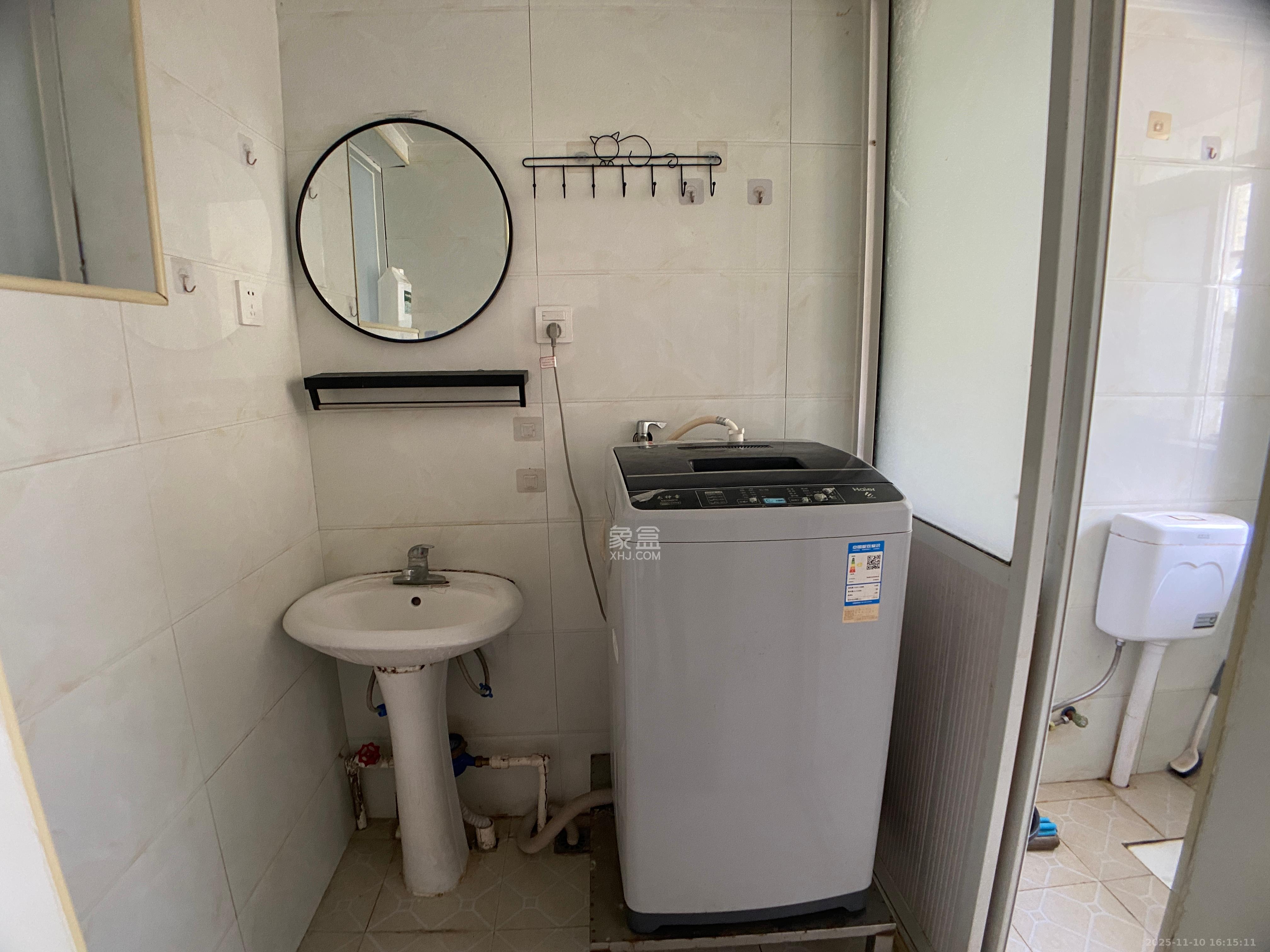 友兴家园  2室1厅1卫    1400.0元/月室内图