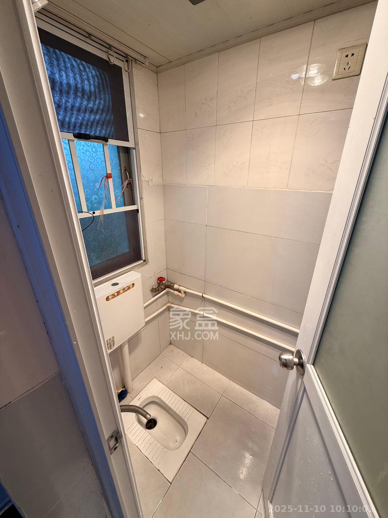 三角塘88号(原长沙市轻化公司宿舍) 2室1厅1卫 1600.0元/月 三角塘88号(原长沙市轻化公司宿舍) 2室1厅1卫 1600.0元/月室内图