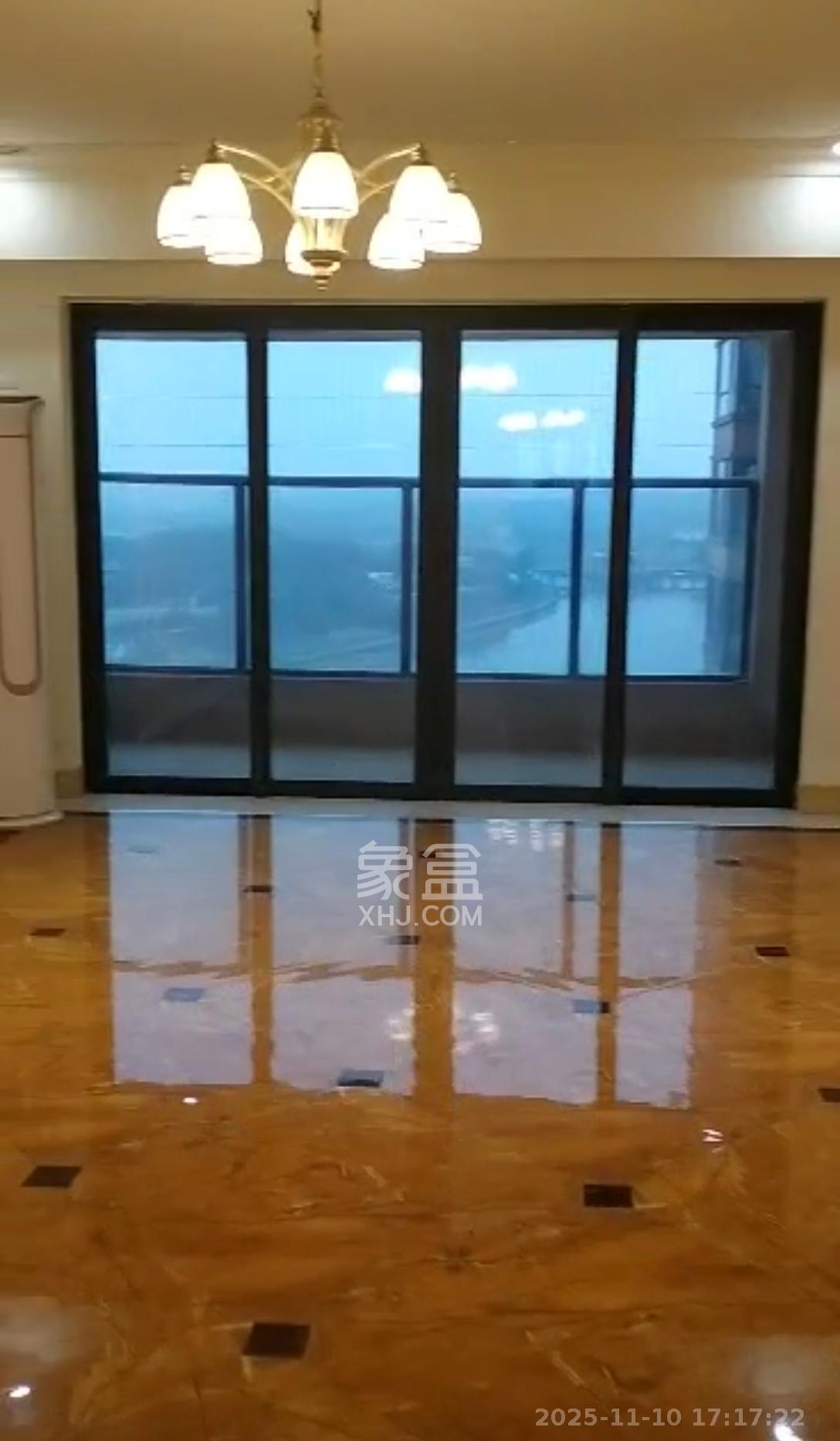 碧桂园威尼斯城  4室2厅2卫    2700.0元/月