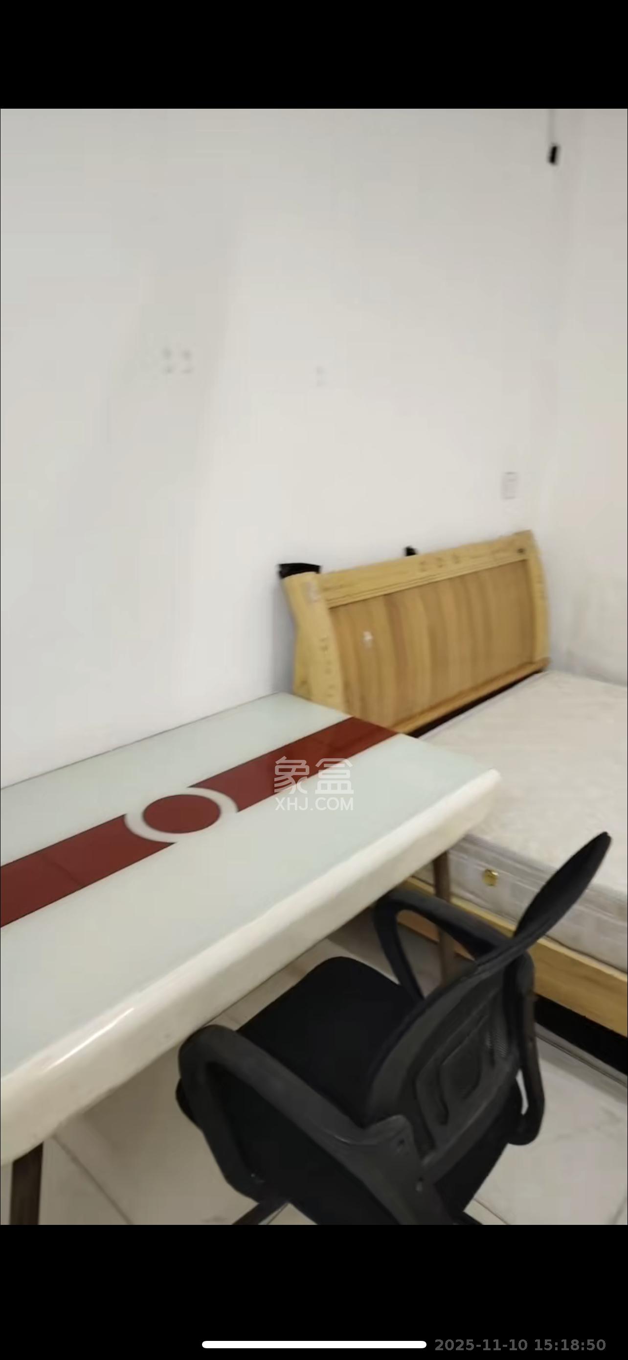 砂子塘社区  1室1厅1卫    1300.0元/月室内图