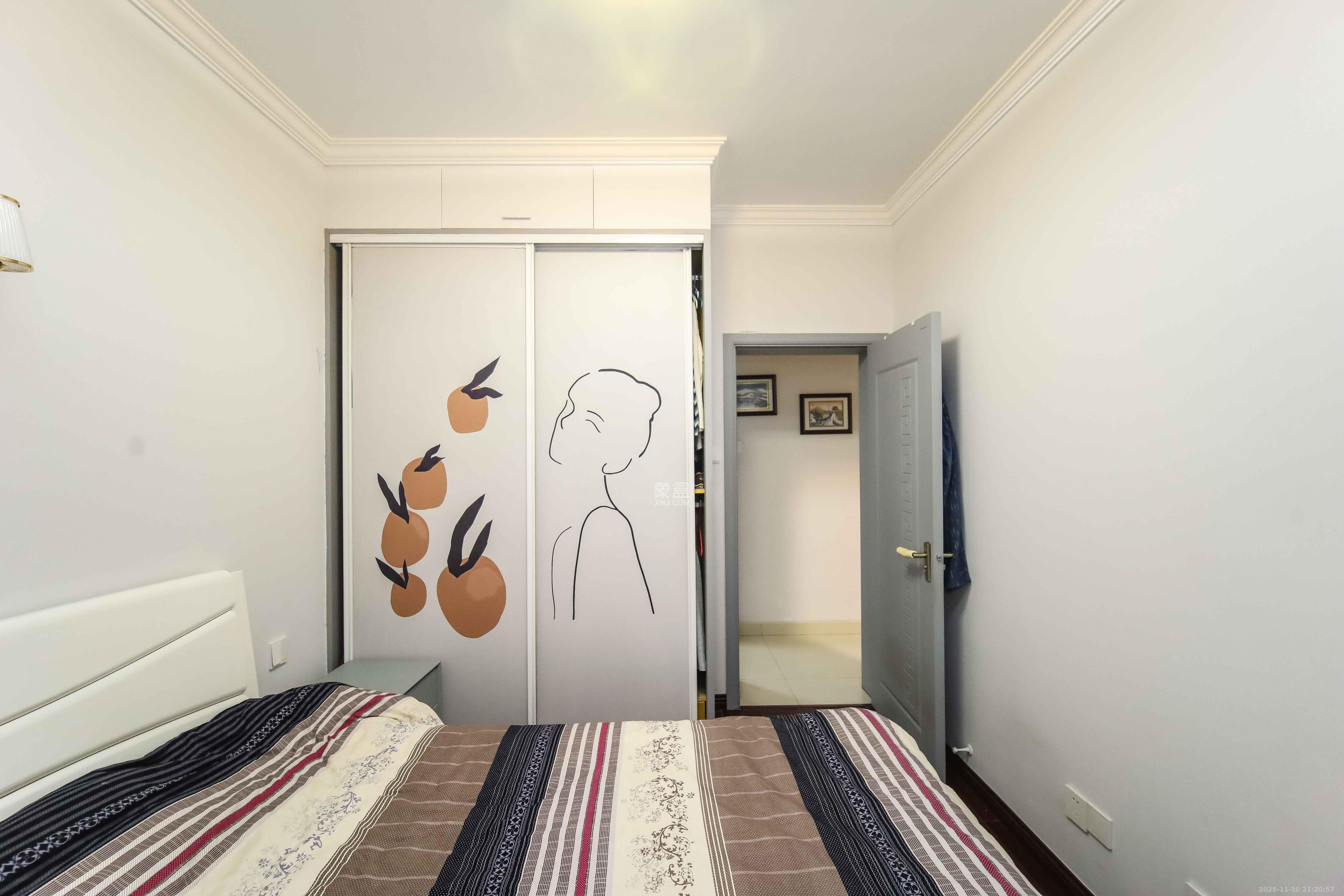 一品东庭  3室2厅2卫    110.0万卧室