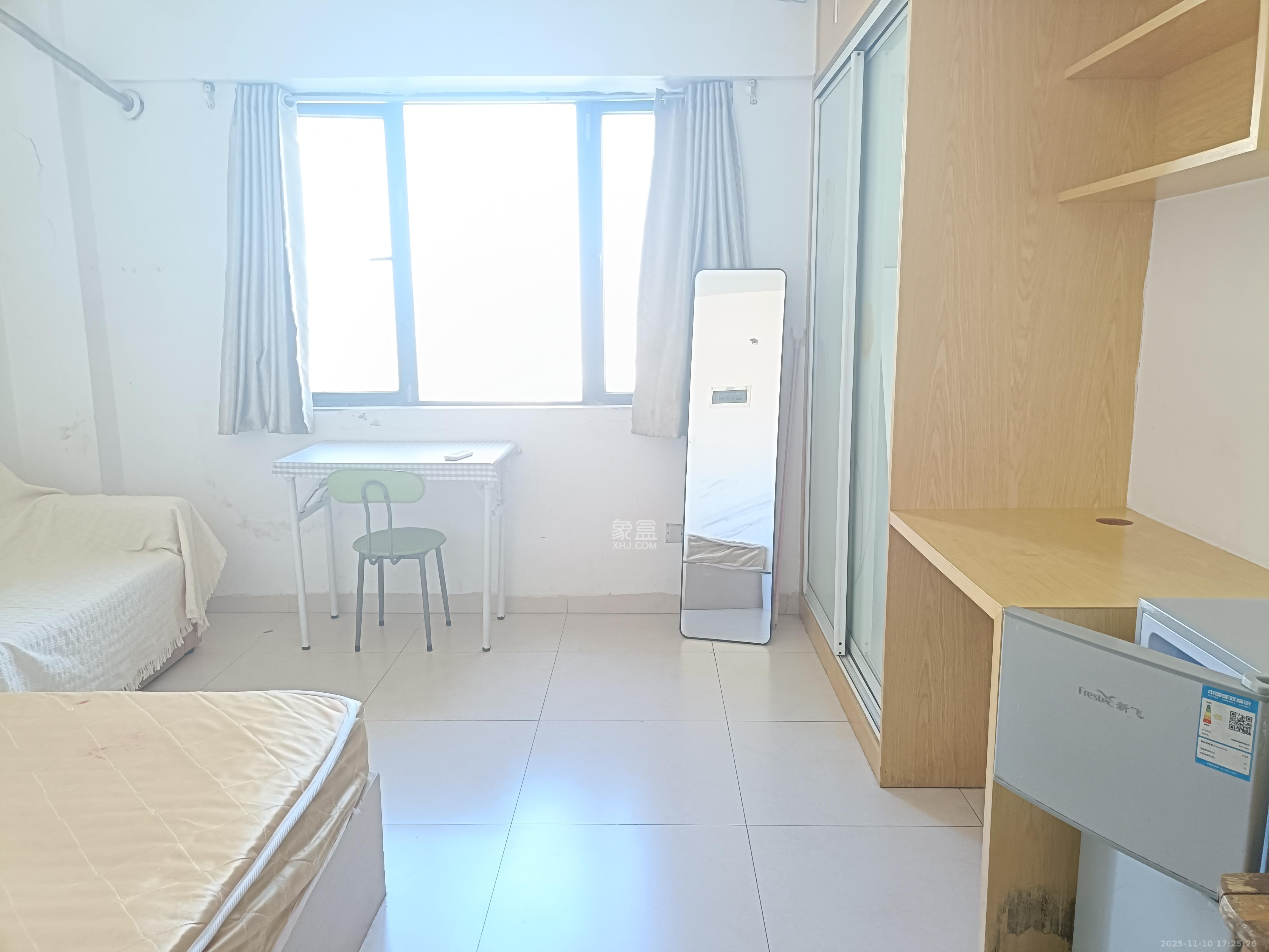 观园国际公寓 1室1厅1卫 1300.0元/月 观园国际公寓 1室1厅1卫 1300.0元/月室内图