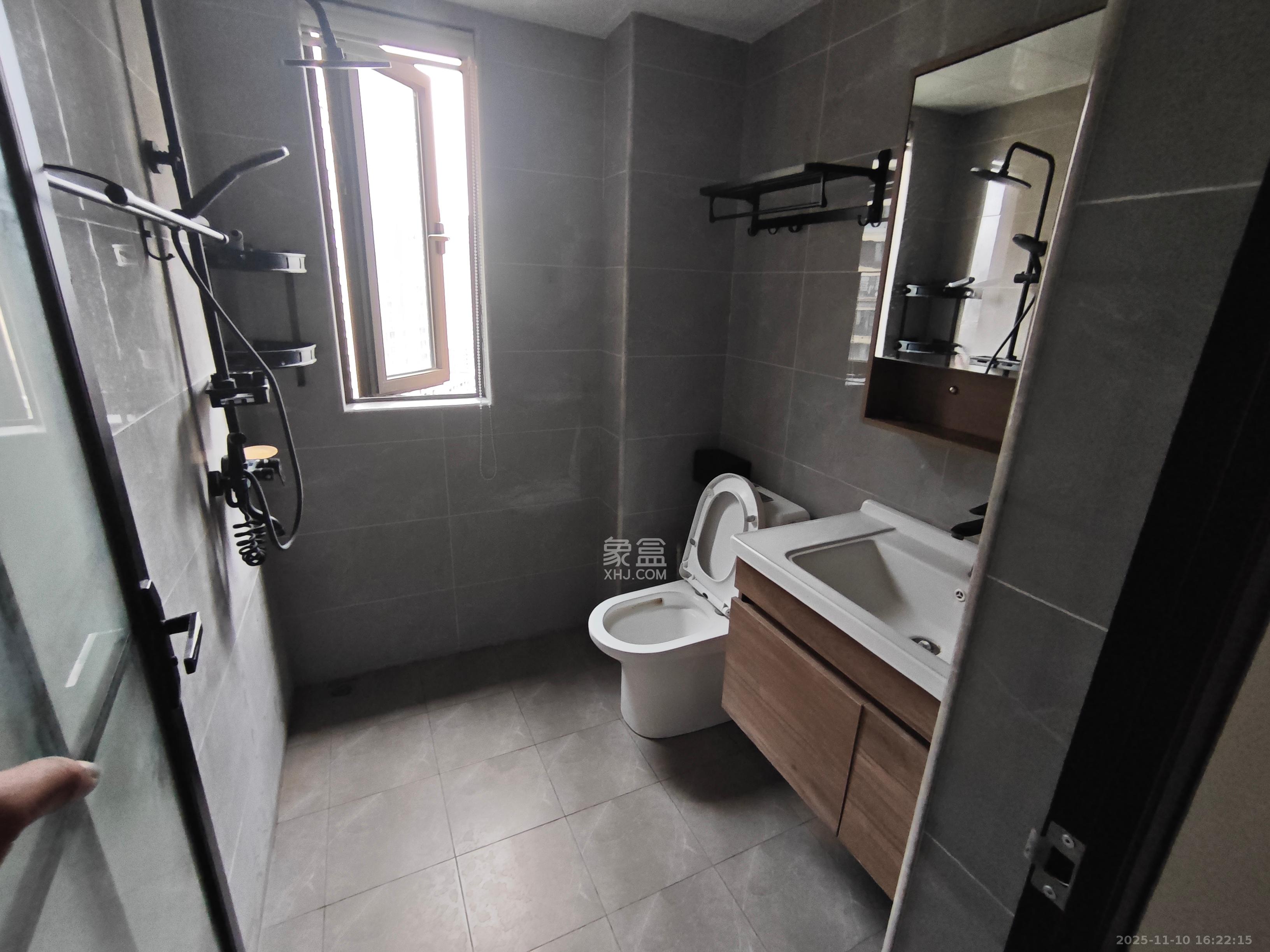 融创融公馆（融创臻苑）  3室2厅2卫    2300.0元/月室内图