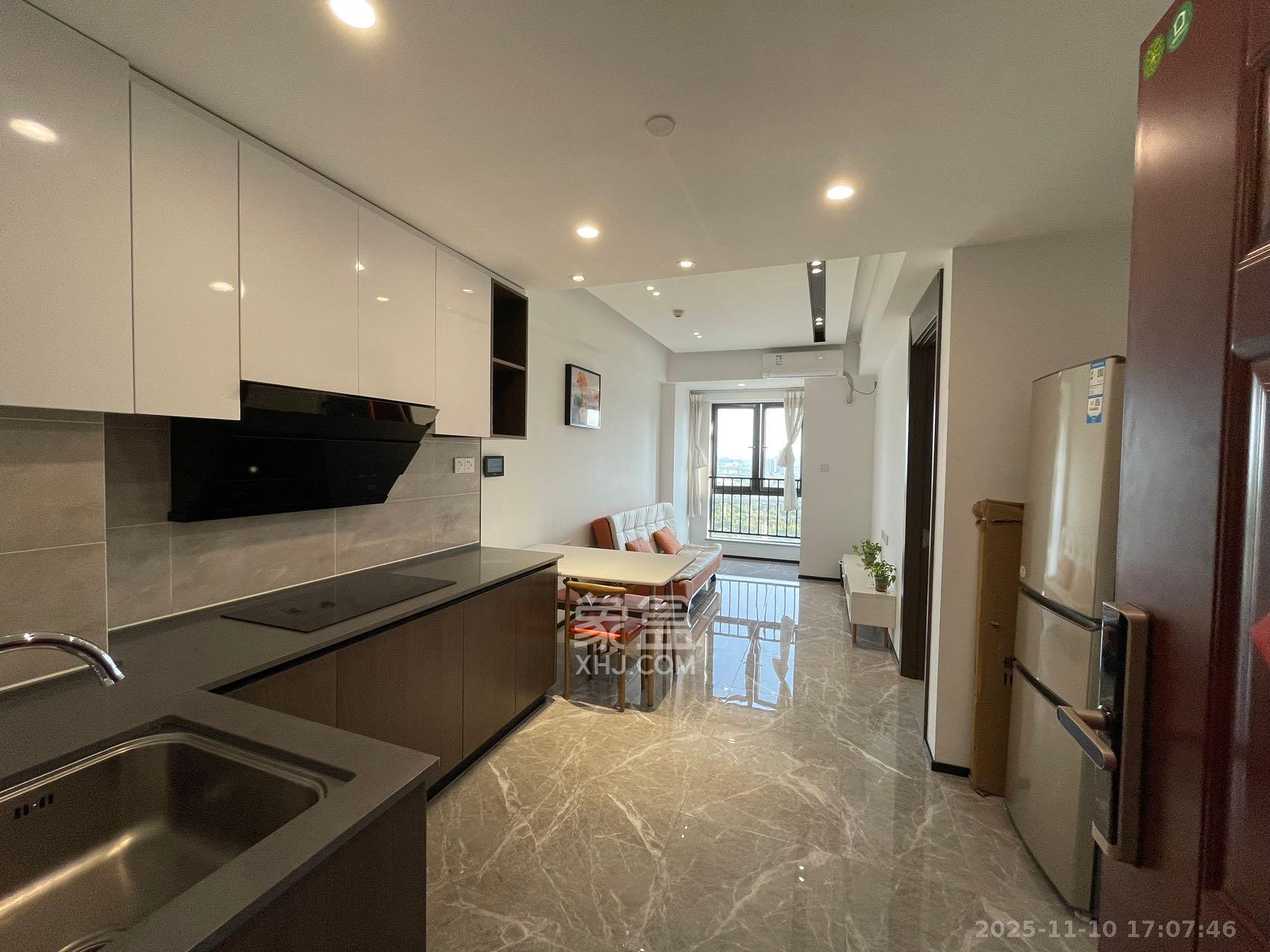 万科魅力之城  1室1厅1卫    2100.0元/月室内图