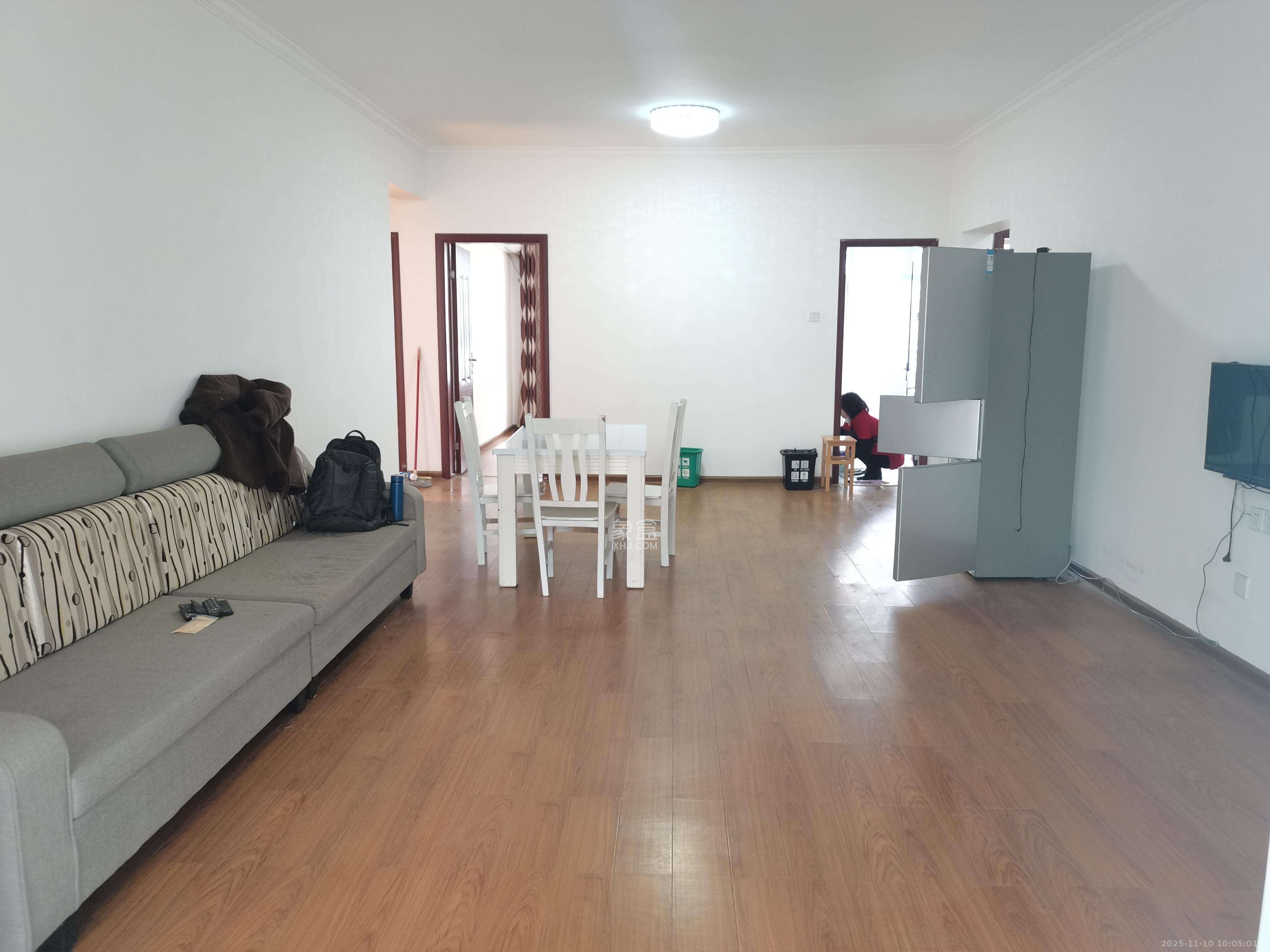 中房F联邦 4室2厅2卫 3000.0元/月 中房F联邦 4室2厅2卫 3000.0元/月室内图