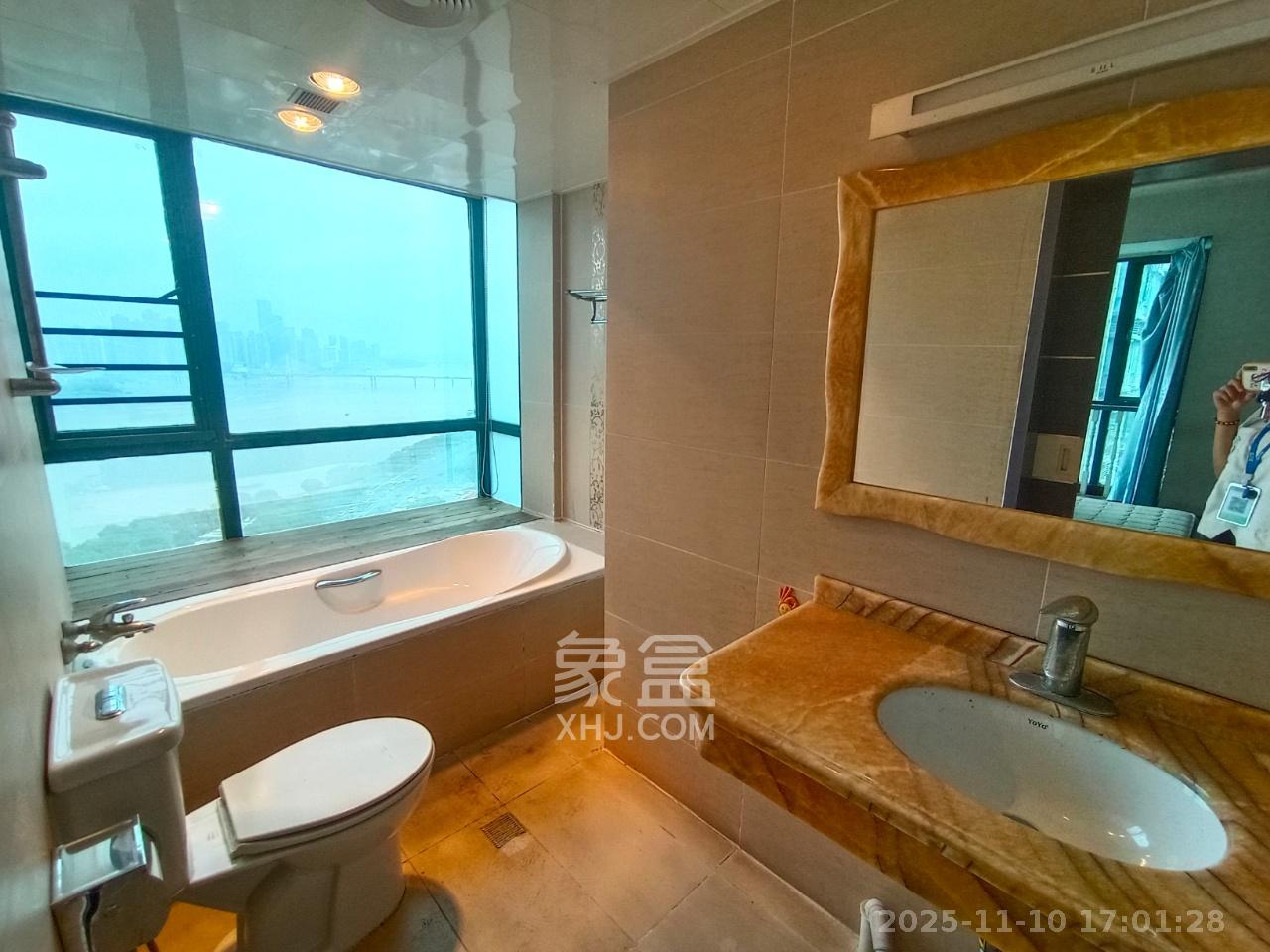 华盛新外滩  4室2厅2卫    4200.0元/月室内图