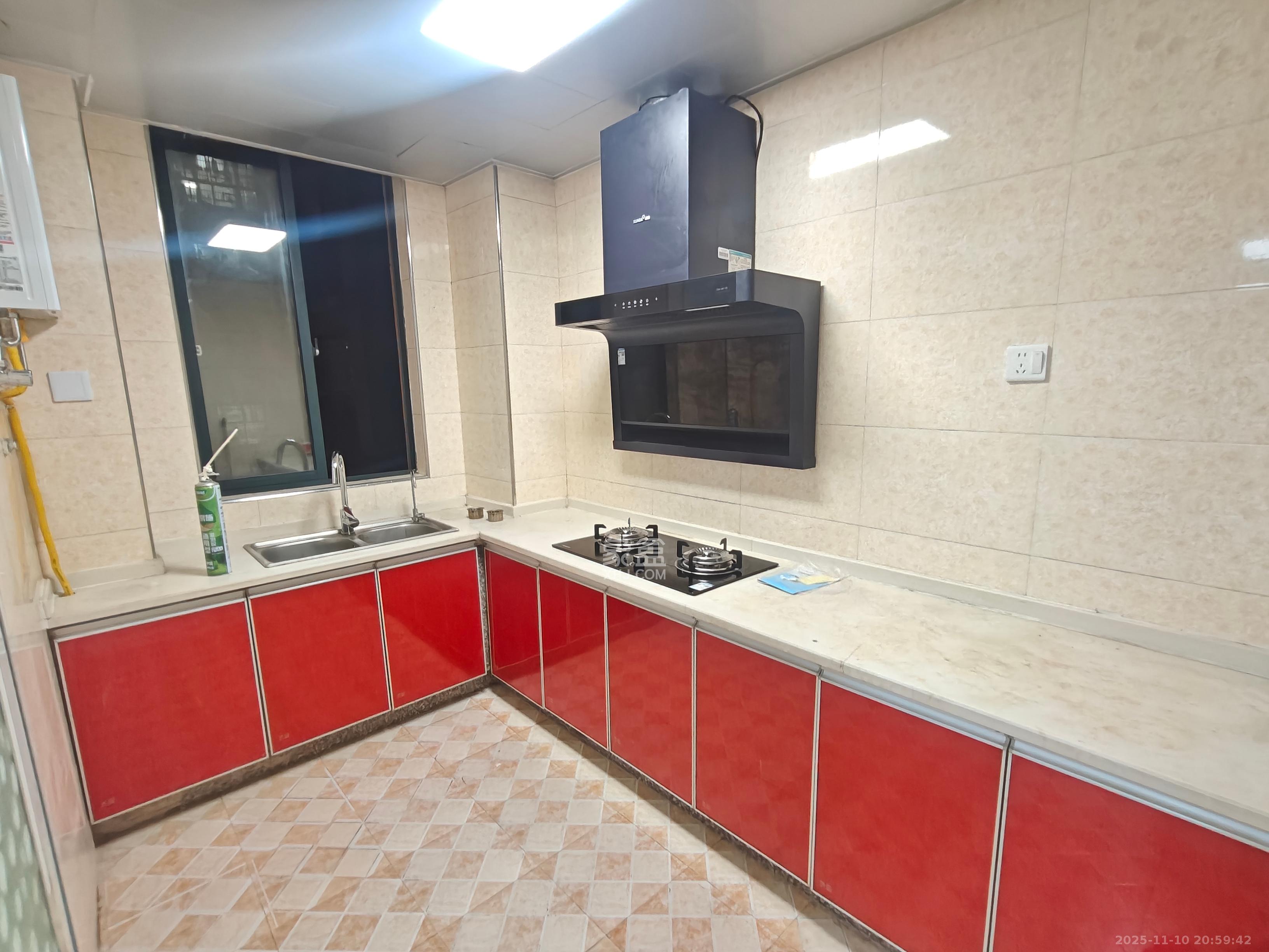 诚兴园  3室2厅1卫    2400.0元/月室内图