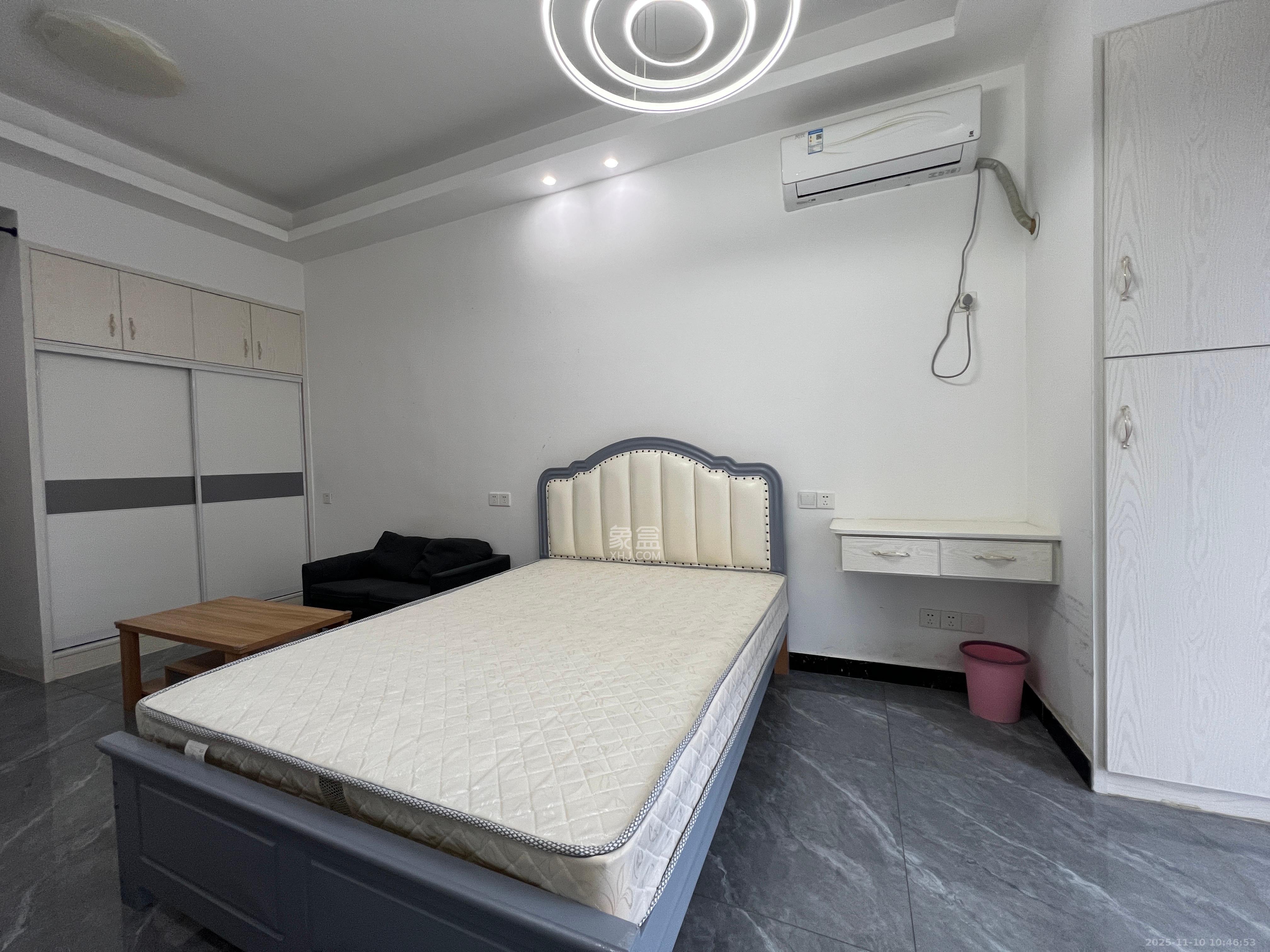 润和滨江府 1室1厅1卫 1400.0元/月 润和滨江府 1室1厅1卫 1400.0元/月室内图