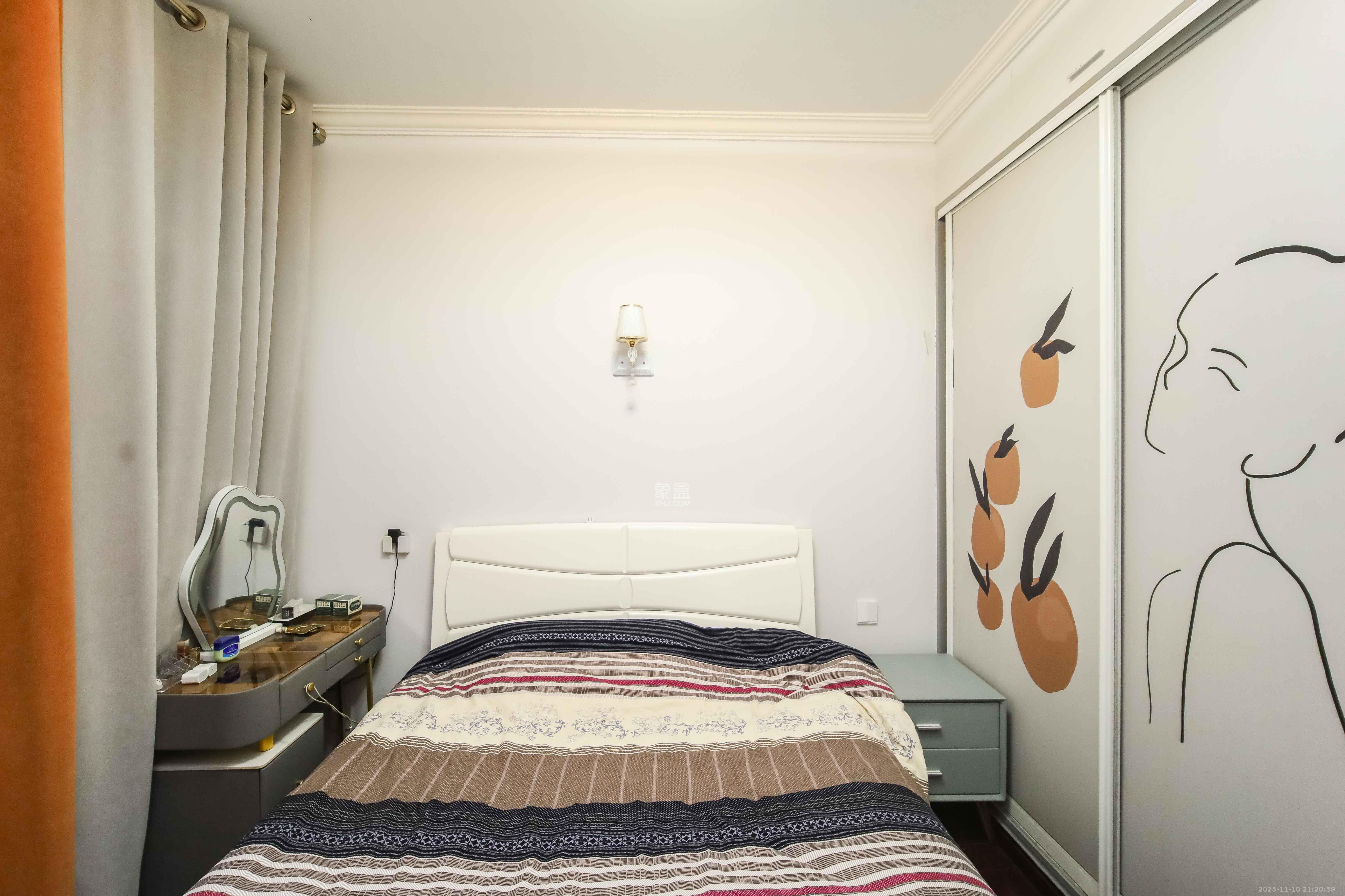 一品东庭  3室2厅2卫    110.0万卧室