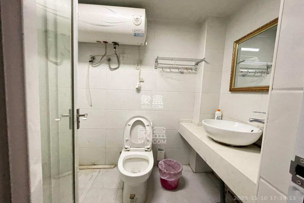 东怡外国(南湖一号) 1室1厅1卫 1600.0元/月 东怡外国(南湖一号) 1室1厅1卫 1600.0元/月室内图