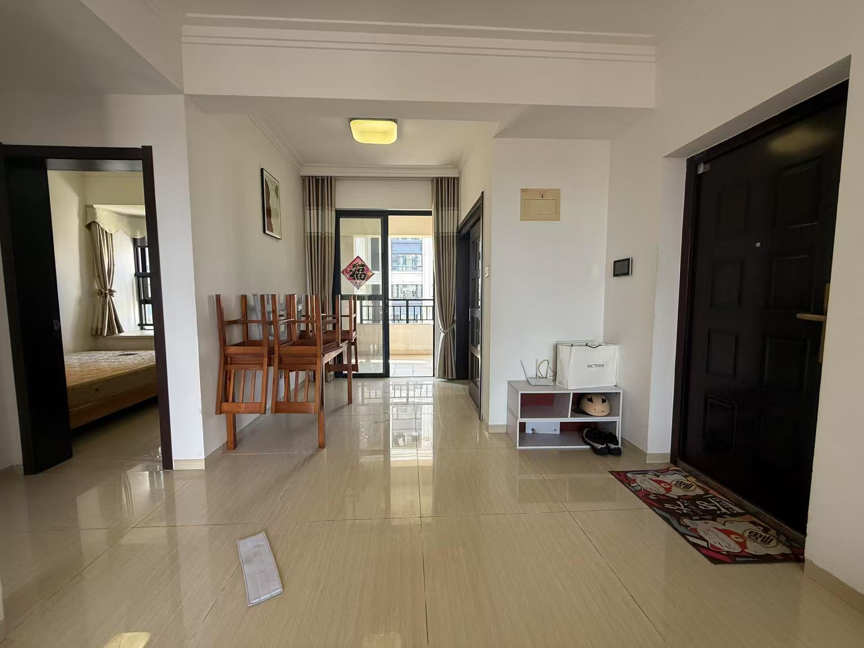 鲁能海蓝椰风  1室0厅0卫    2000.0元/月