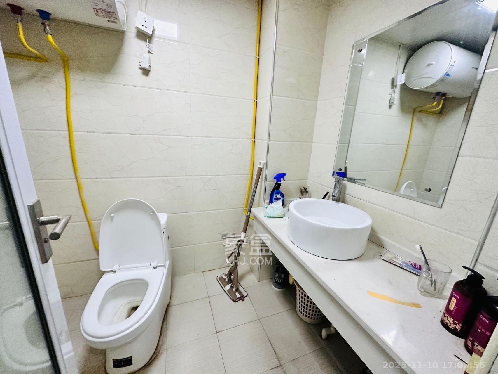 蓝湾国际广场  1室1厅1卫    1600.0元/月室内图