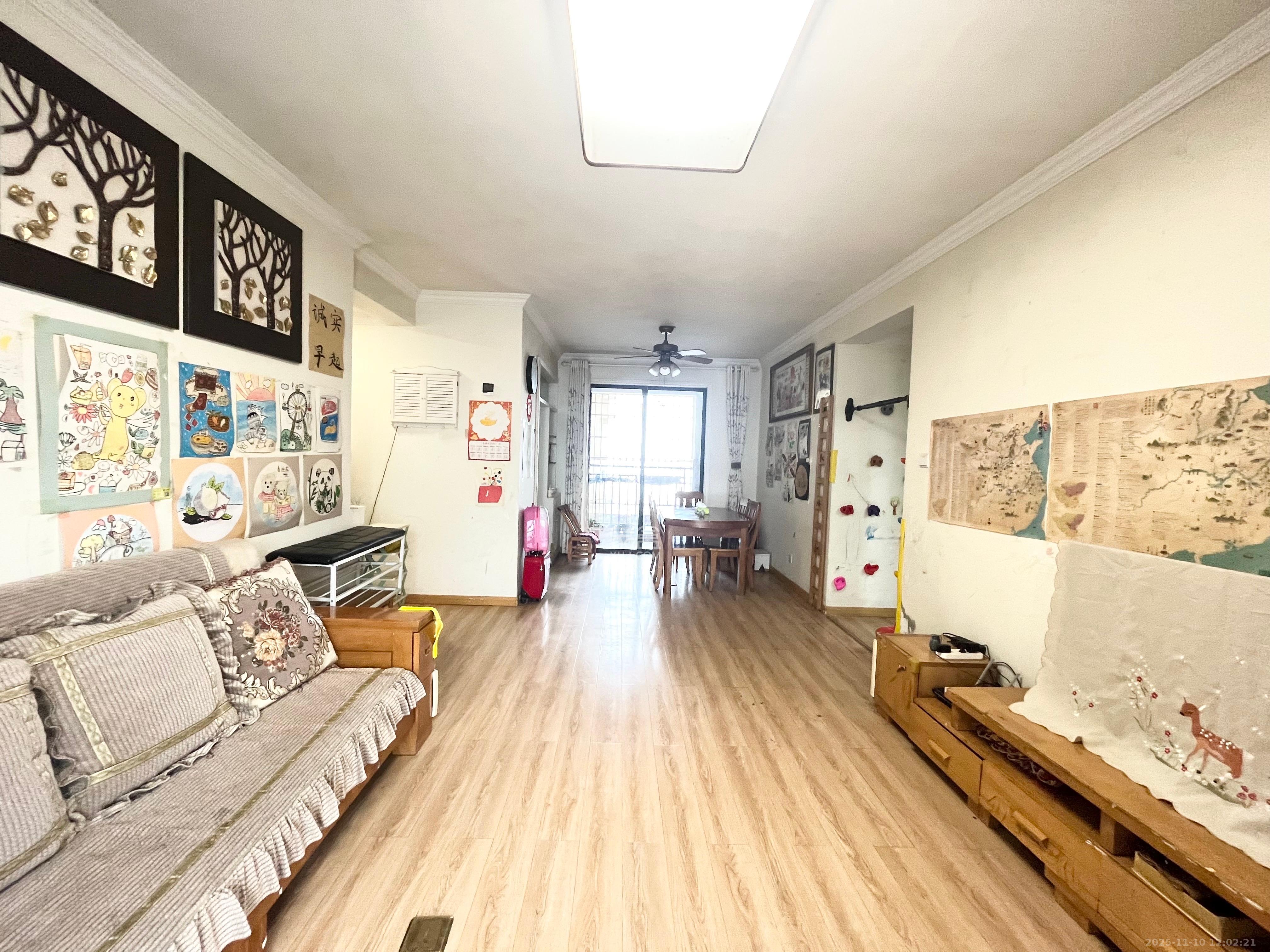 保利麓谷林语F区  3室2厅2卫    2500.0元/月室内图