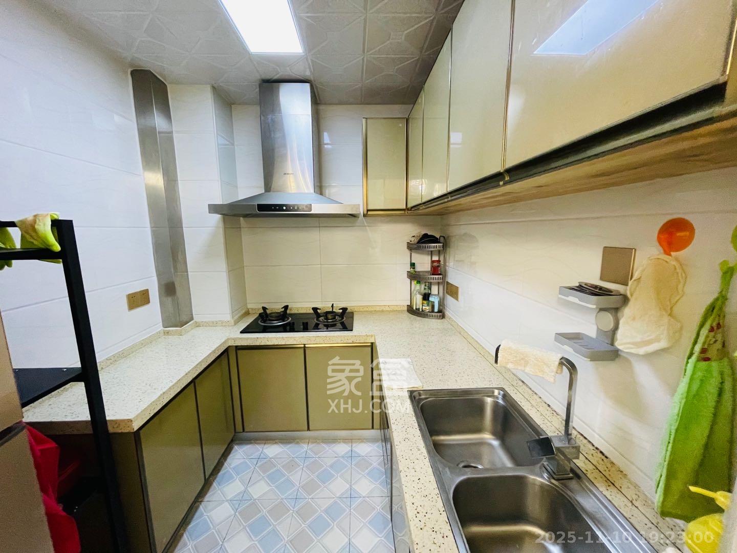 上河国际C区 2室2厅1卫 2500.0元/月 上河国际C区 2室2厅1卫 2500.0元/月室内图