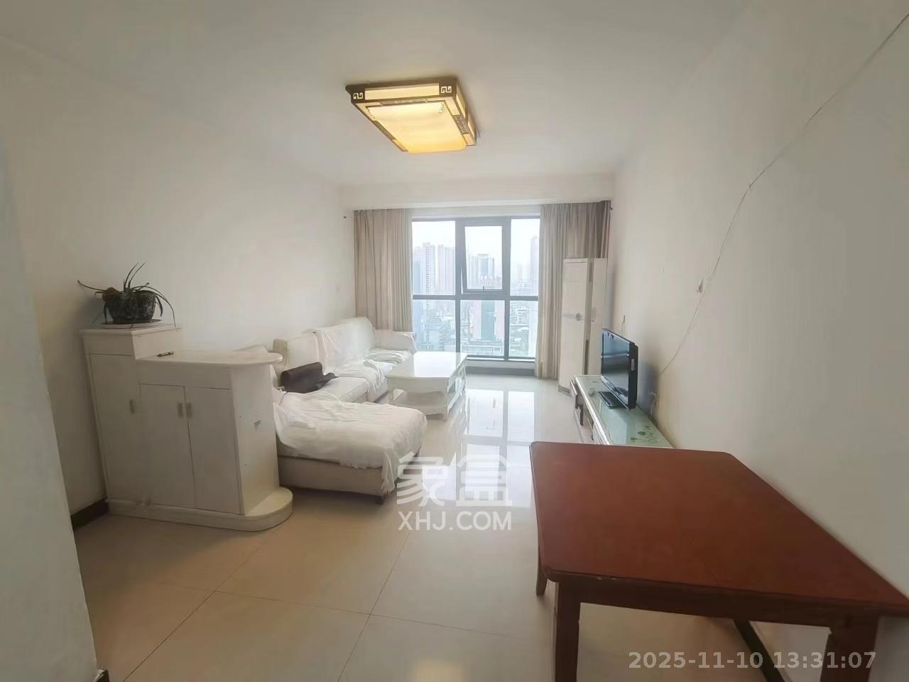 中天广场  3室2厅1卫    3500.0元/月