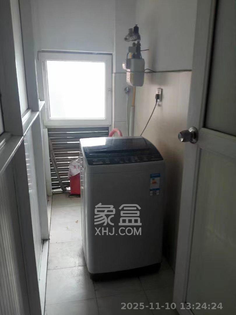 他城（天鸿时代公寓）  1室1厅1卫    1400.0元/月室内图