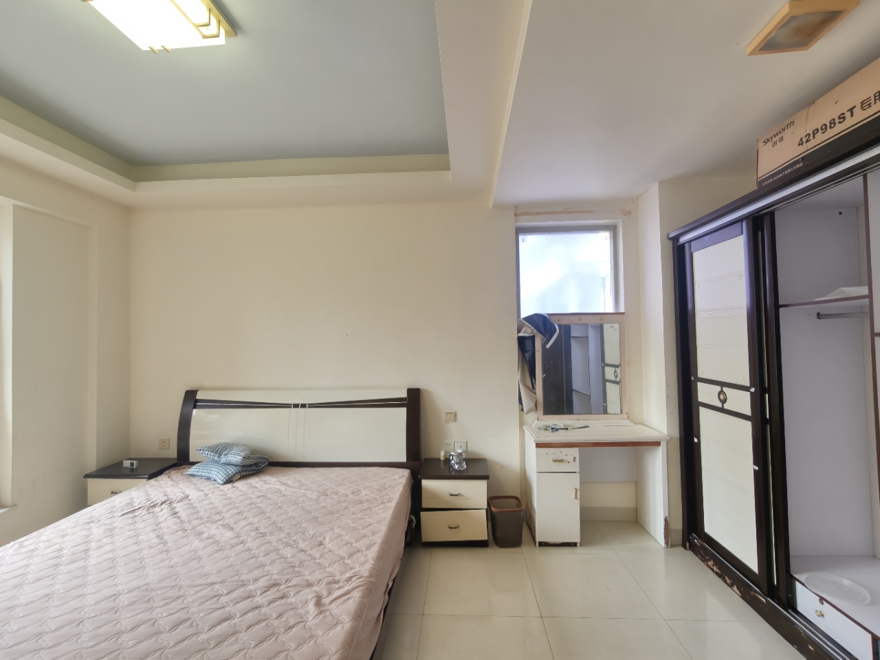 海联新村  3室2厅1卫    2300.0元/月室内图