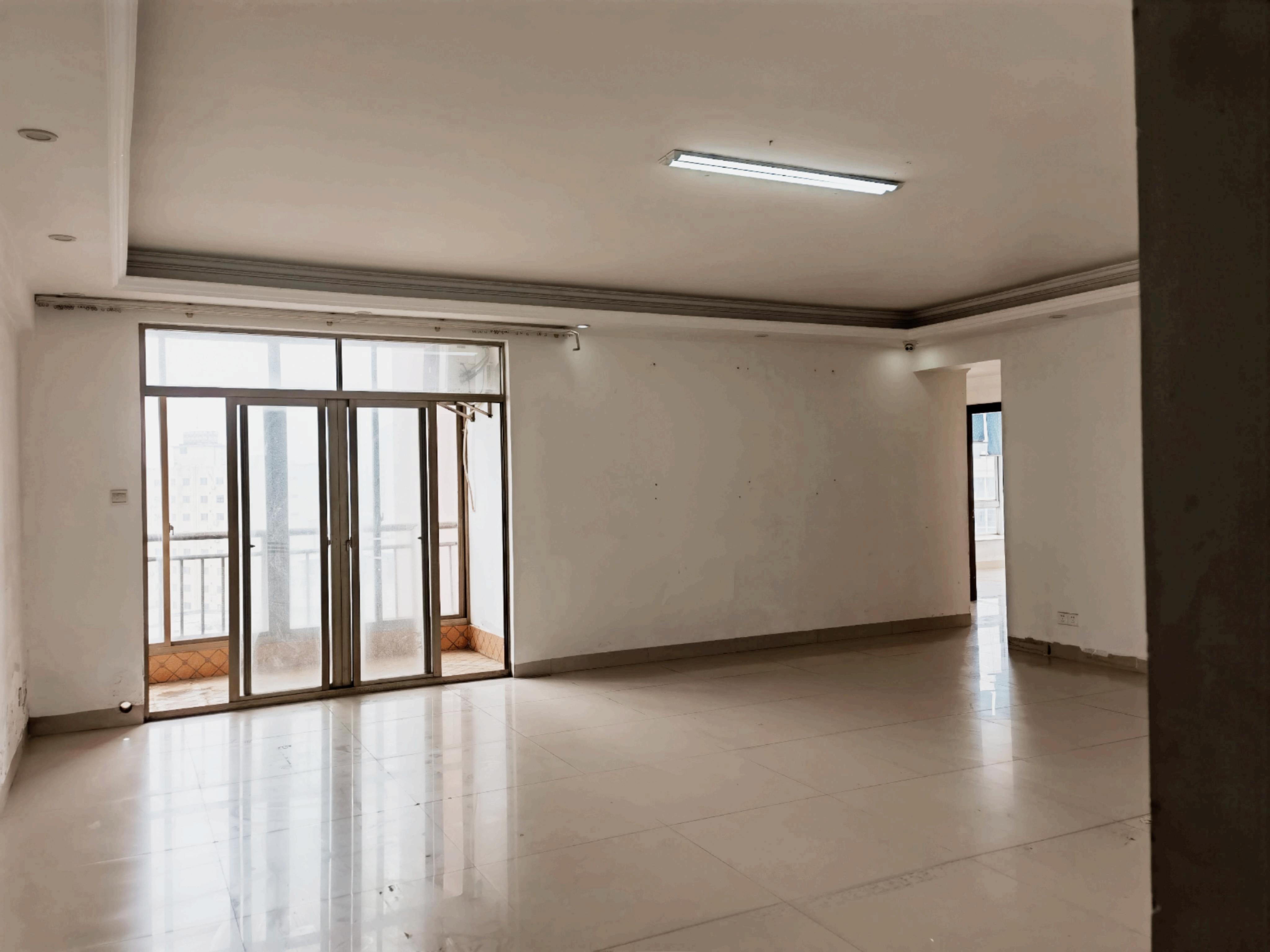 金润大厦 4室2厅2卫 4000.0元/月 金润大厦 4室2厅2卫 4000.0元/月室内图