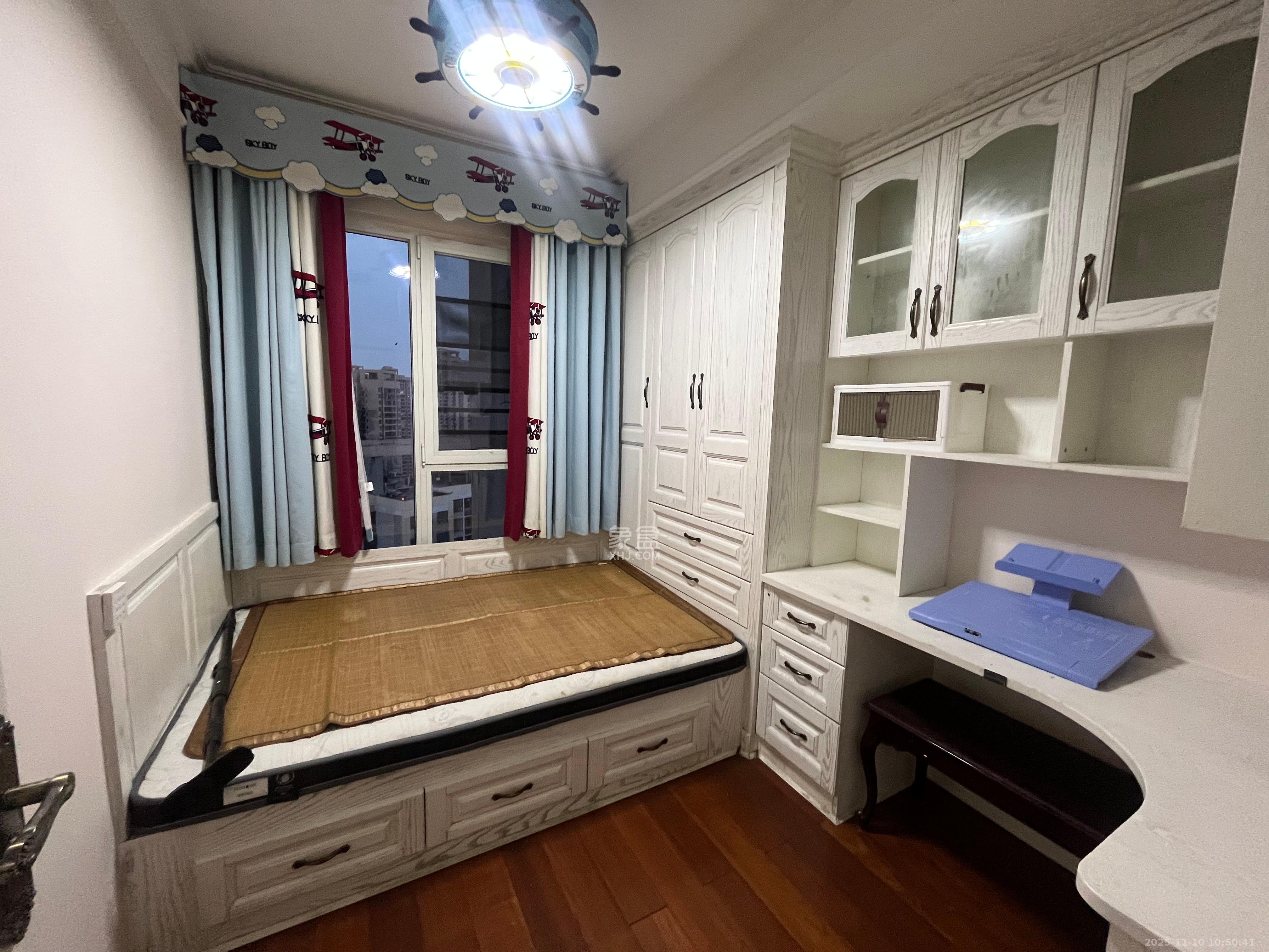 北辰三角洲B2E2区  3室2厅2卫    4300.0元/月室内图