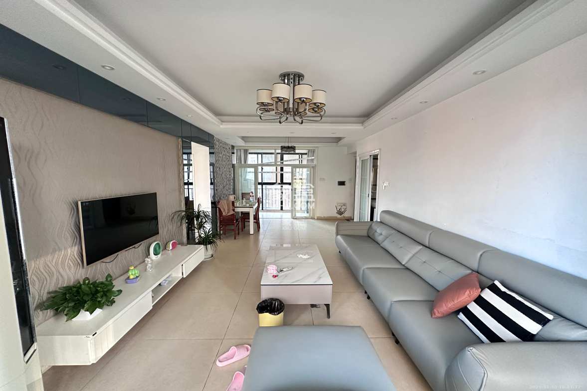 金鼎公园尚 2室2厅1卫 1900.0元/月 金鼎公园尚 2室2厅1卫 1900.0元/月室内图