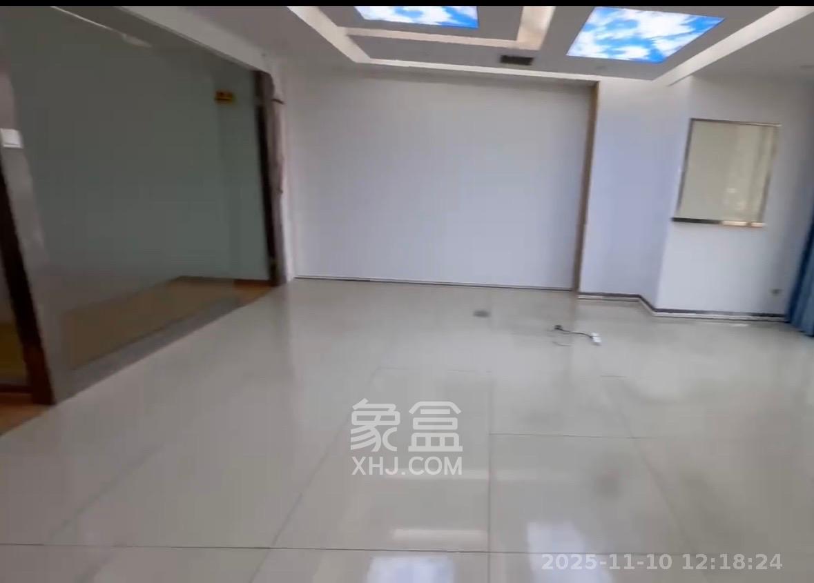 新时空  1室1厅1卫    5000.0元/月室内图