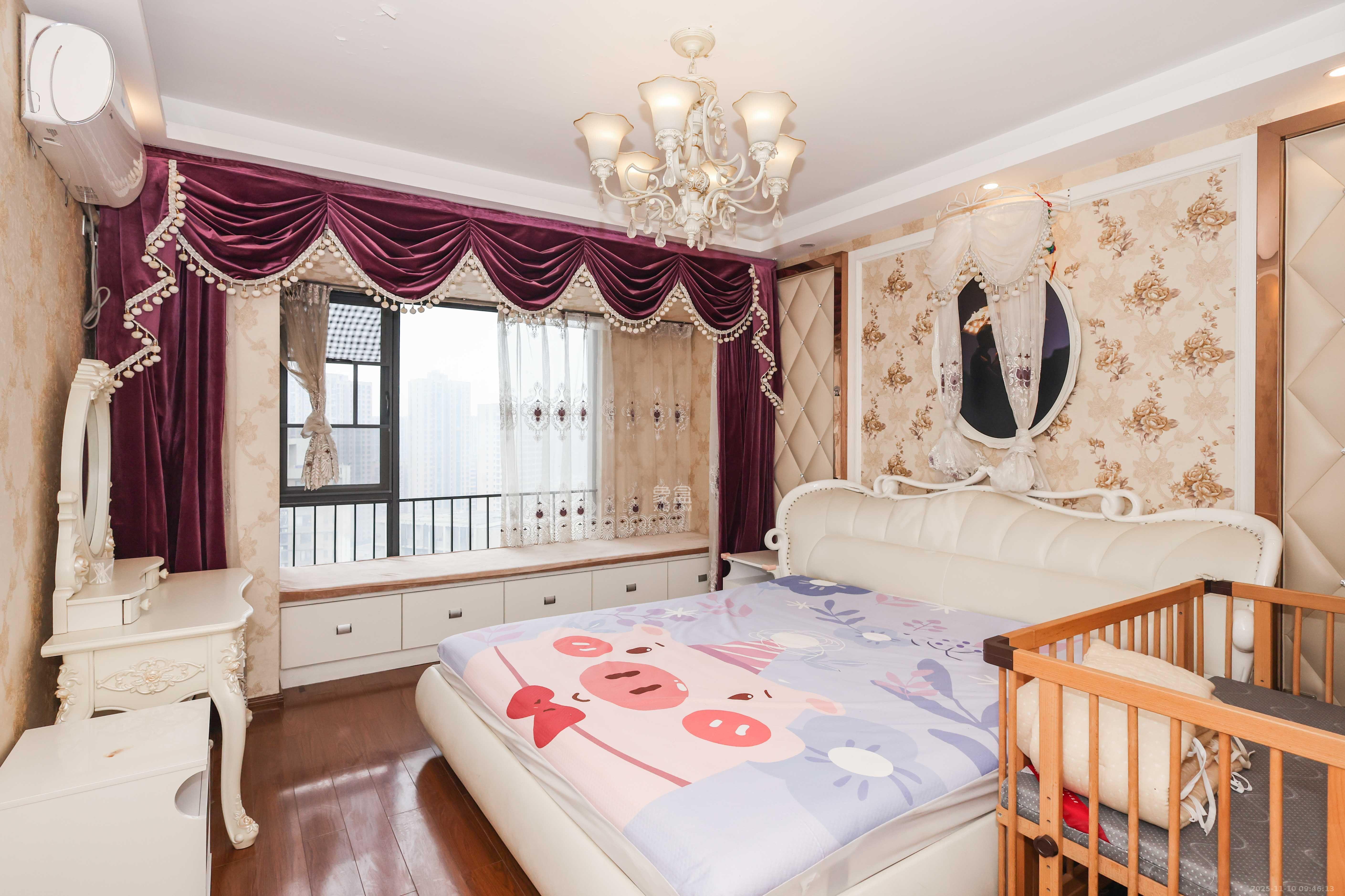 万科城市花园  3室2厅2卫    2600.0元/月室内图