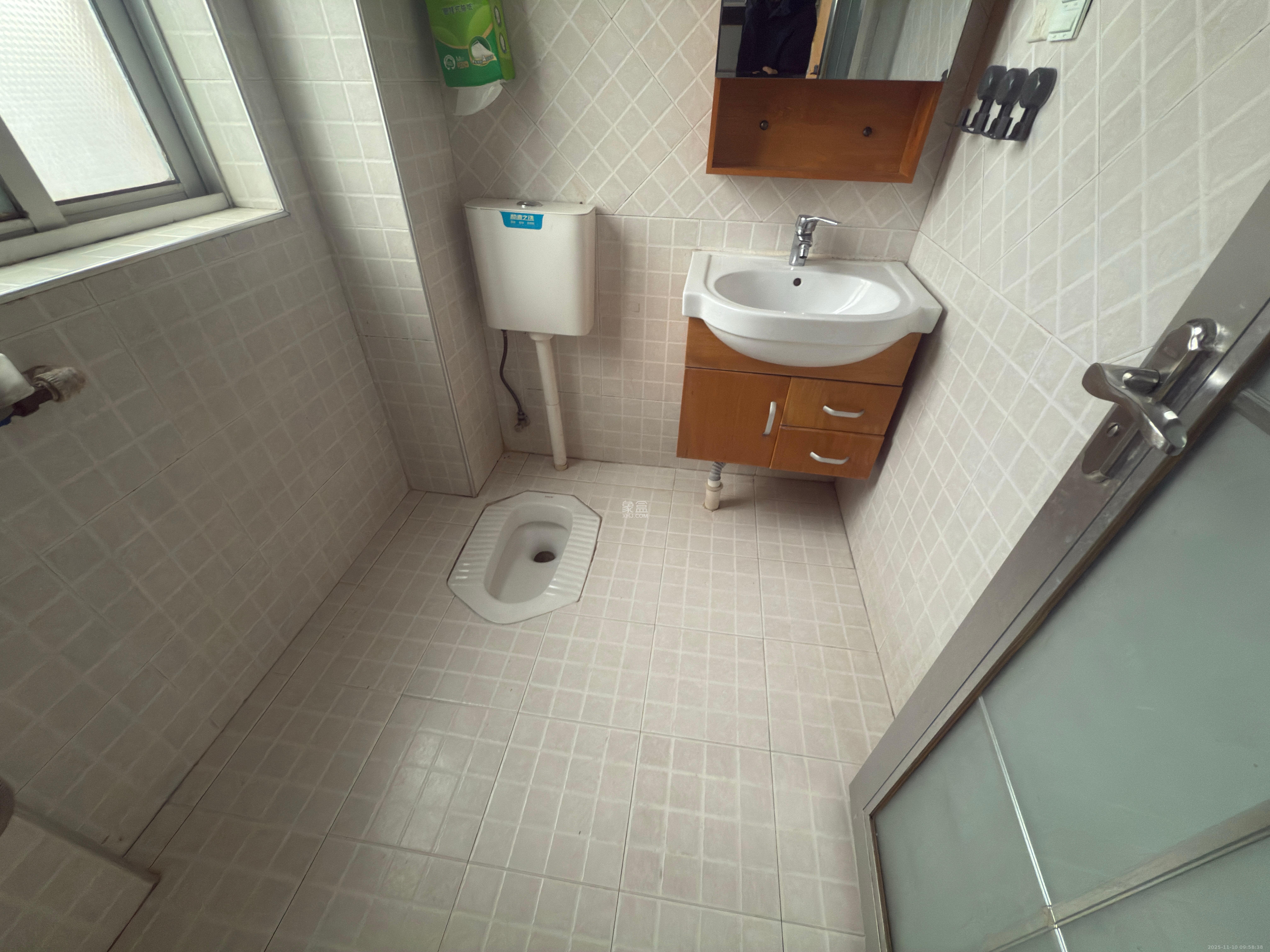 上河国际B座  2室1厅1卫    2200.0元/月室内图