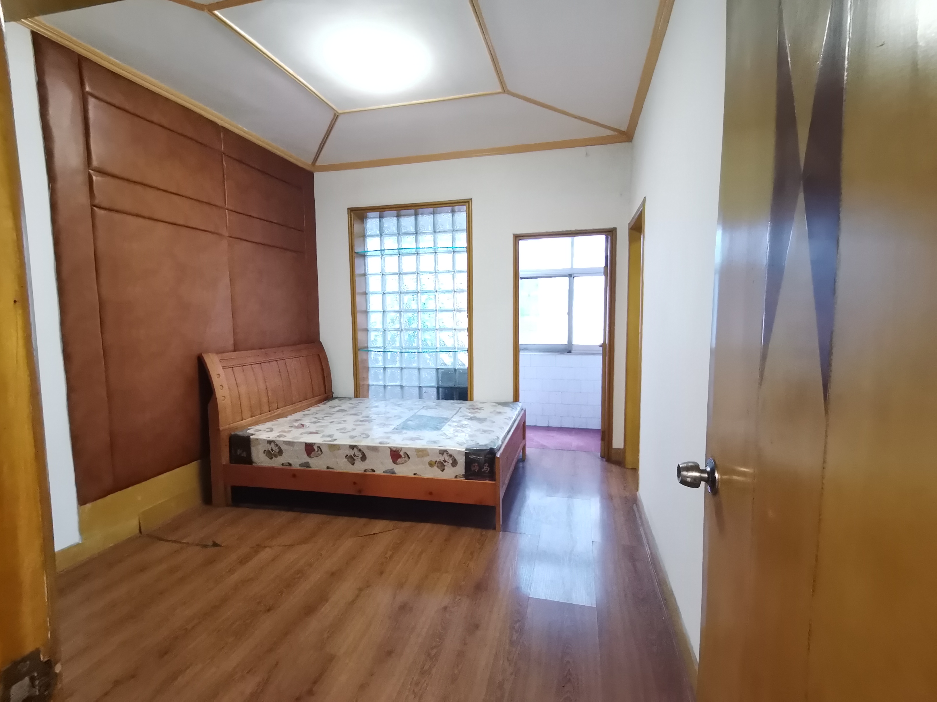 钻石花园  3室2厅1卫    1100.0元/月户型图