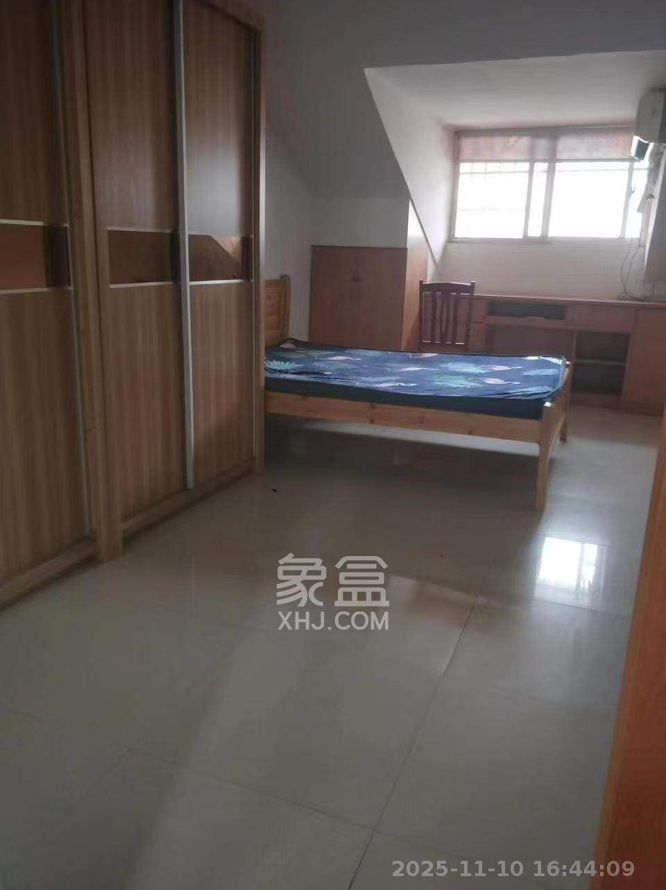 观沙小区 2室2厅1卫 1700.0元/月 观沙小区 2室2厅1卫 1700.0元/月室内图