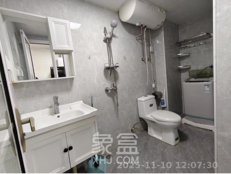 合能枫丹丽舍（柏悦名苑)  1室1厅1卫    1200.0元/月室内图