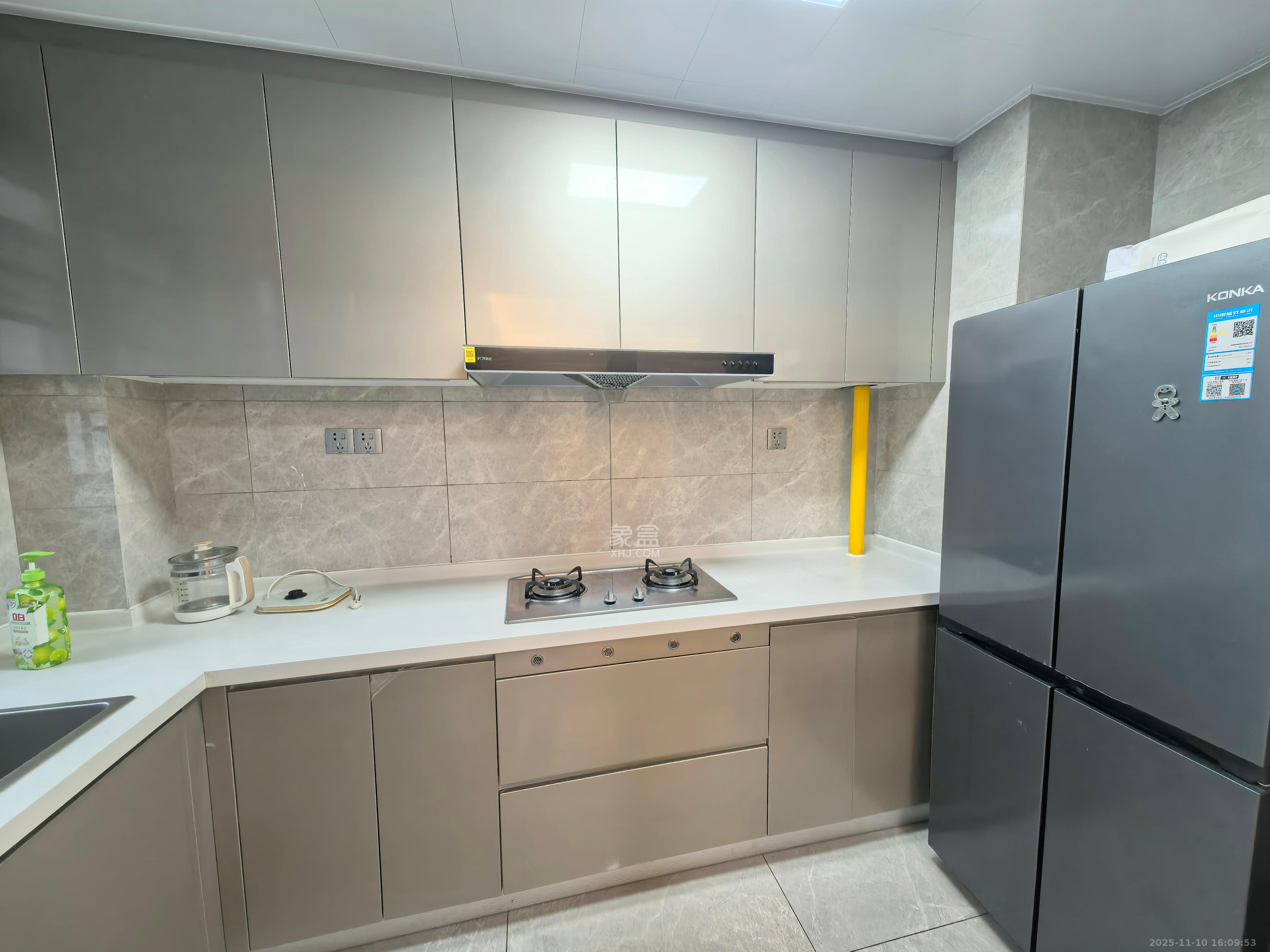 中海麓山境北区 4室2厅2卫 3200.0元/月 中海麓山境北区 4室2厅2卫 3200.0元/月室内图