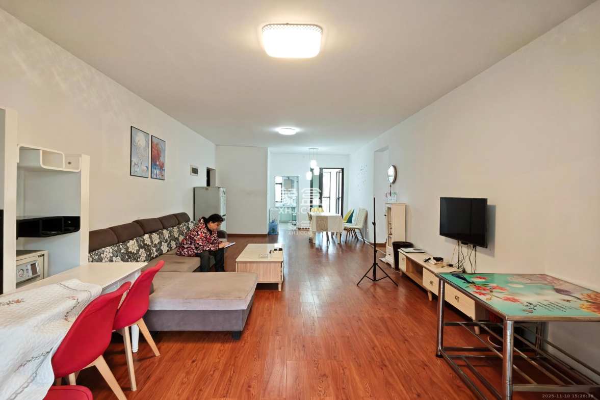 德润小区(丰升德润小区) 4室2厅2卫 3000.0元/月 德润小区(丰升德润小区) 4室2厅2卫 3000.0元/月室内图