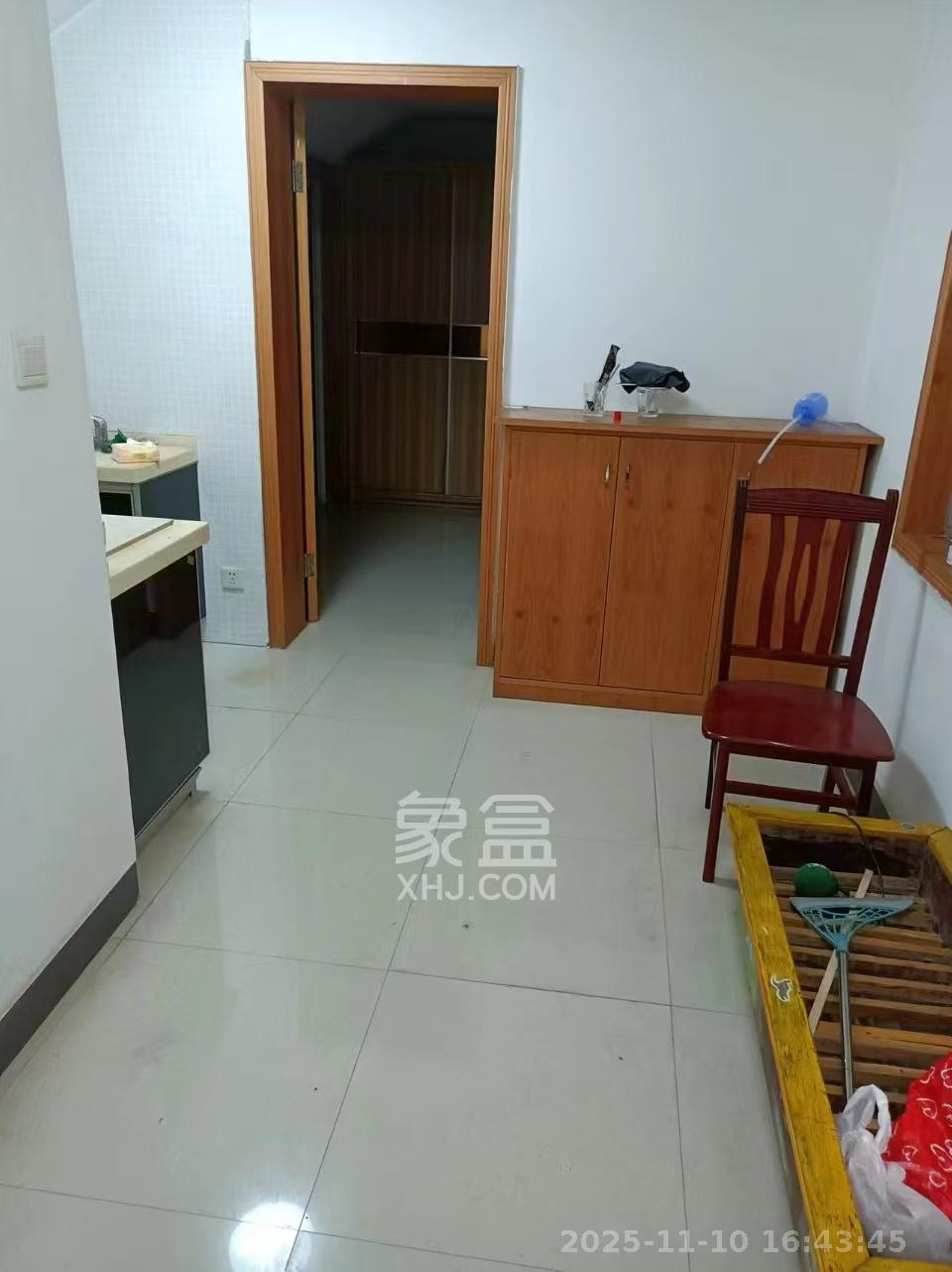 观沙小区  2室2厅1卫    1700.0元/月室内图