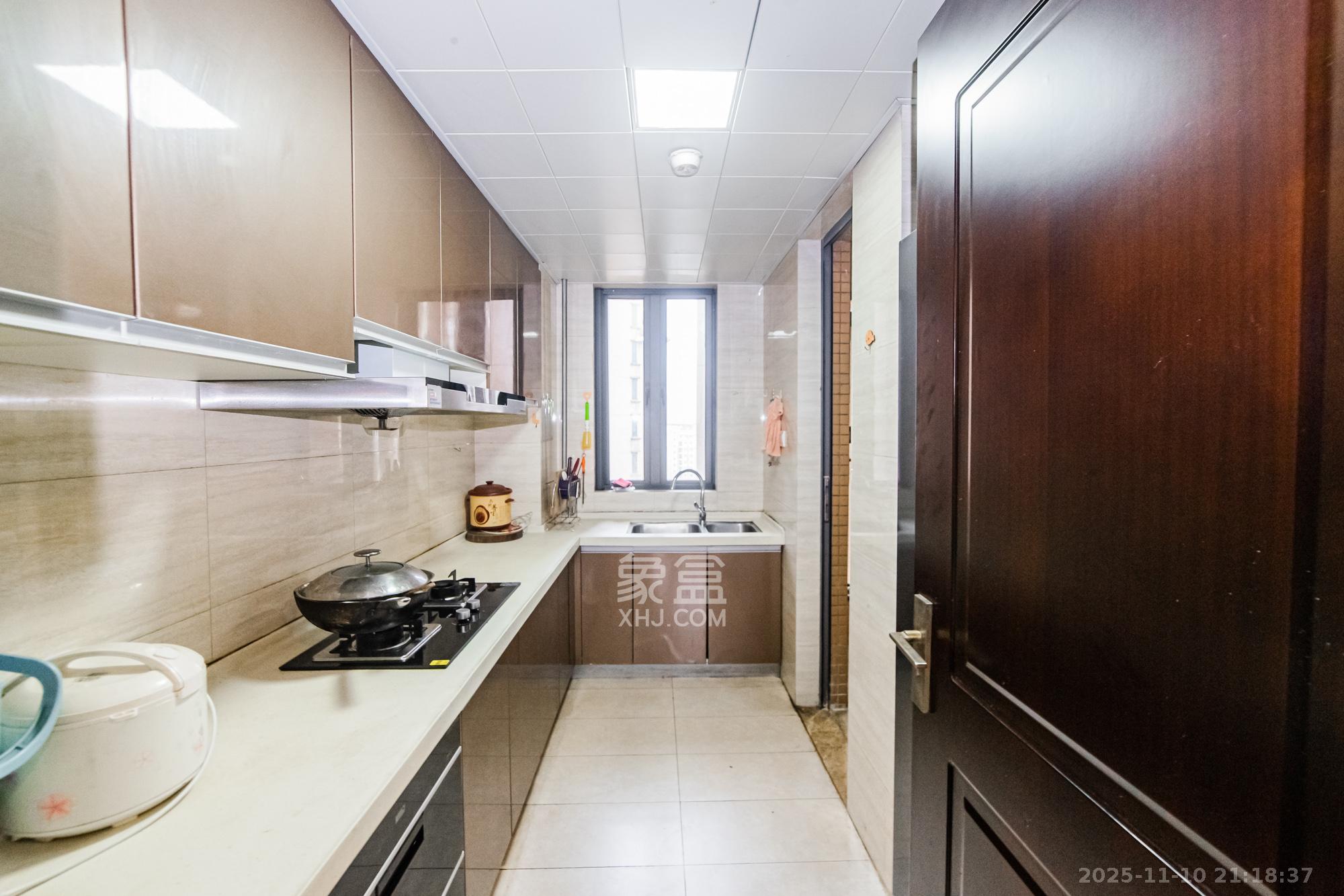 珠江郦城探香里 4室2厅2卫 118.8万 珠江郦城探香里 4室2厅2卫 118.8万厨房