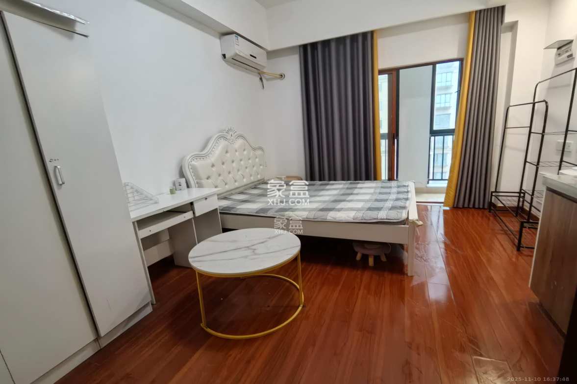 荣泰广场 1室1厅1卫 1300.0元/月 荣泰广场 1室1厅1卫 1300.0元/月室内图