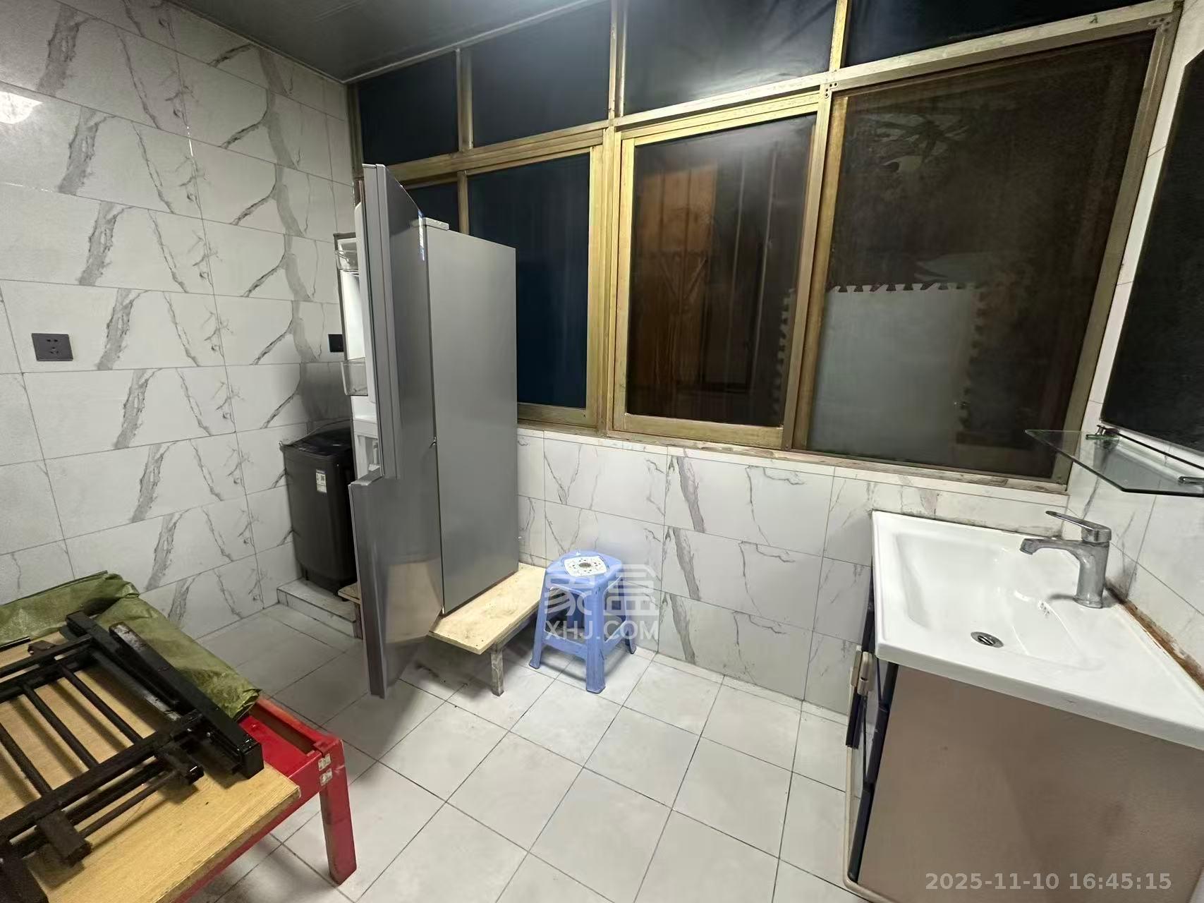 上碧湘街散盘  2室1厅1卫    1500.0元/月室内图