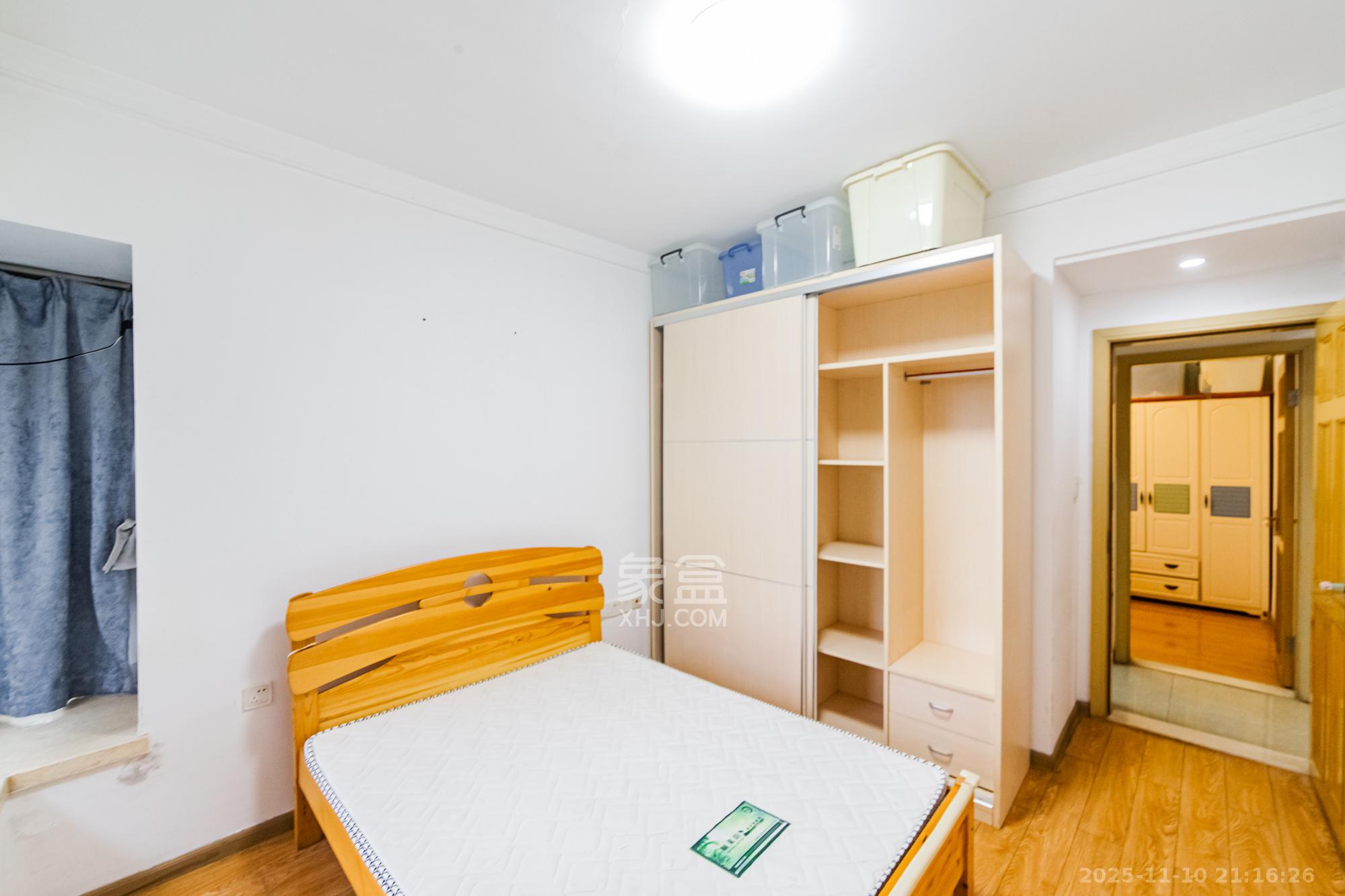 珠江花城三期锦鲤 2室2厅1卫 57.2万 珠江花城三期锦鲤 2室2厅1卫 57.2万卧室