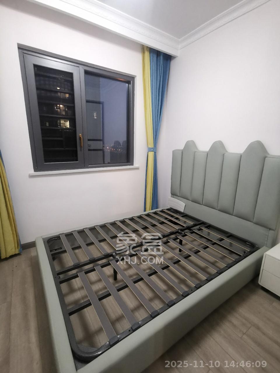 保利东郡  4室2厅2卫    2000.0元/月室内图