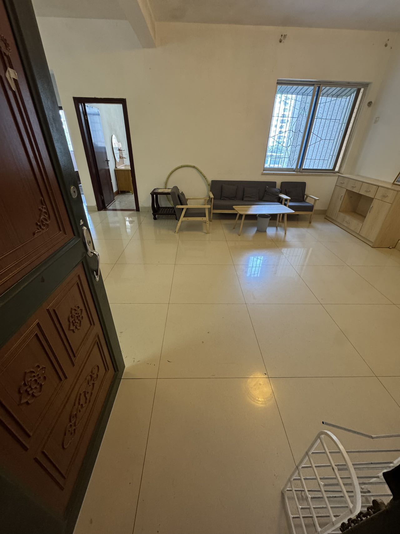 新华公寓 3室2厅1卫 2000.0元/月 新华公寓 3室2厅1卫 2000.0元/月室内图