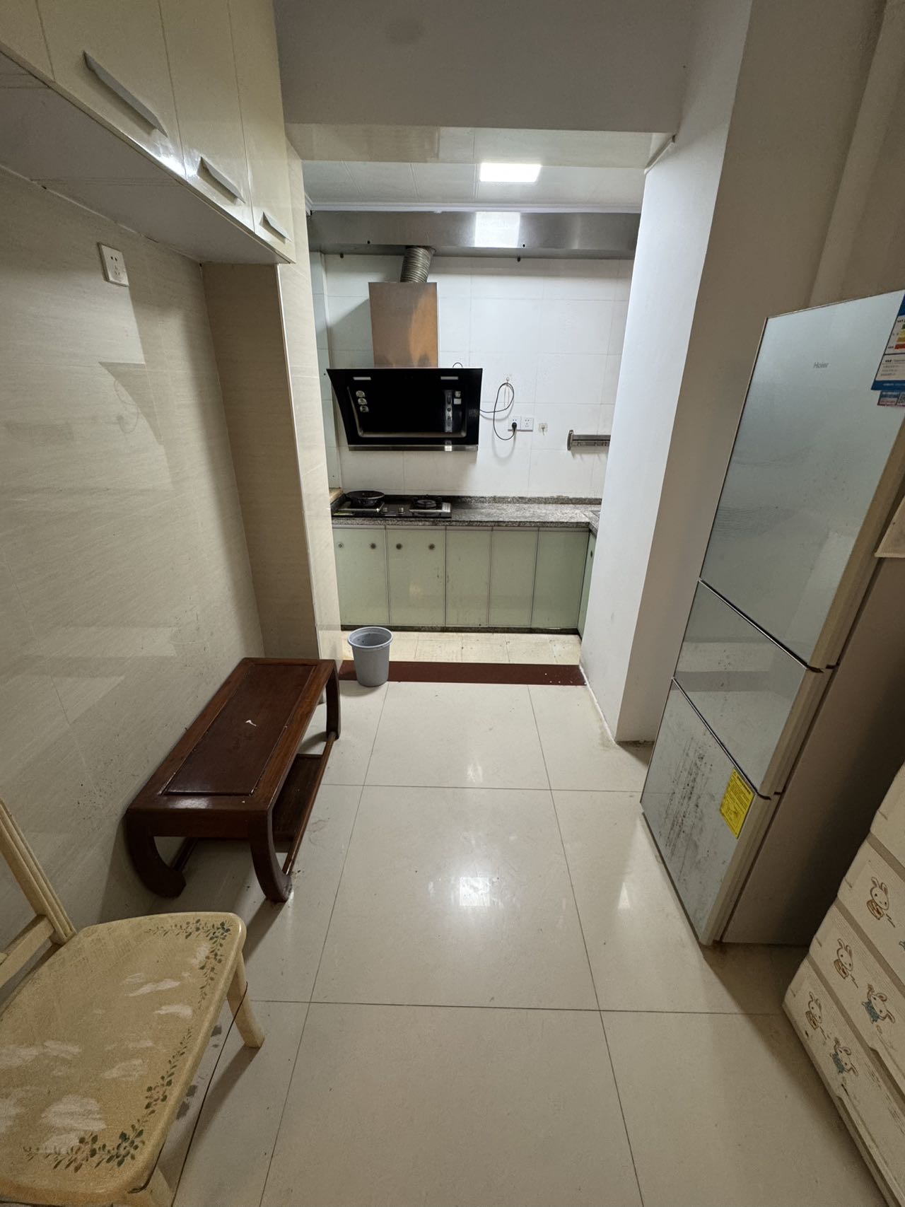 新华公寓 3室2厅1卫 2000.0元/月 新华公寓 3室2厅1卫 2000.0元/月室内图